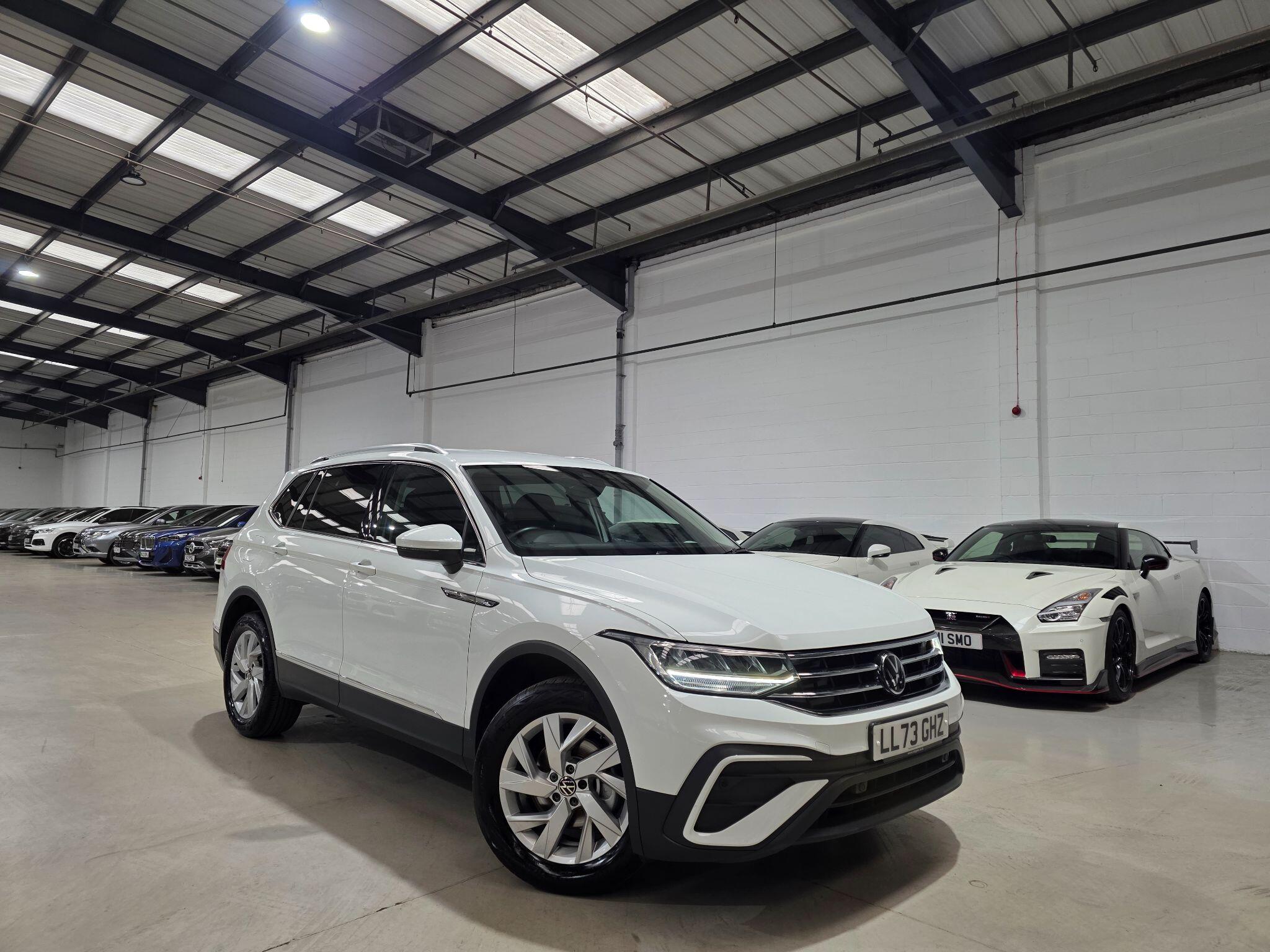 Volkswagen Tiguan Allspace view 3