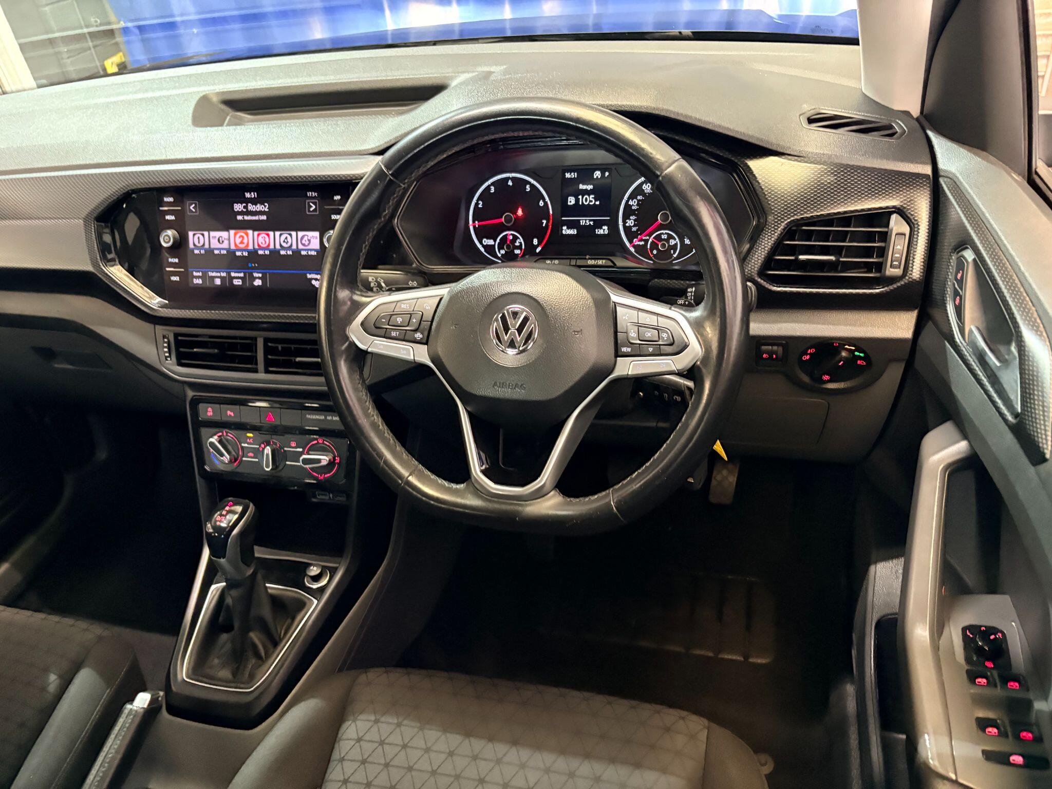 Volkswagen T-Cross view 3
