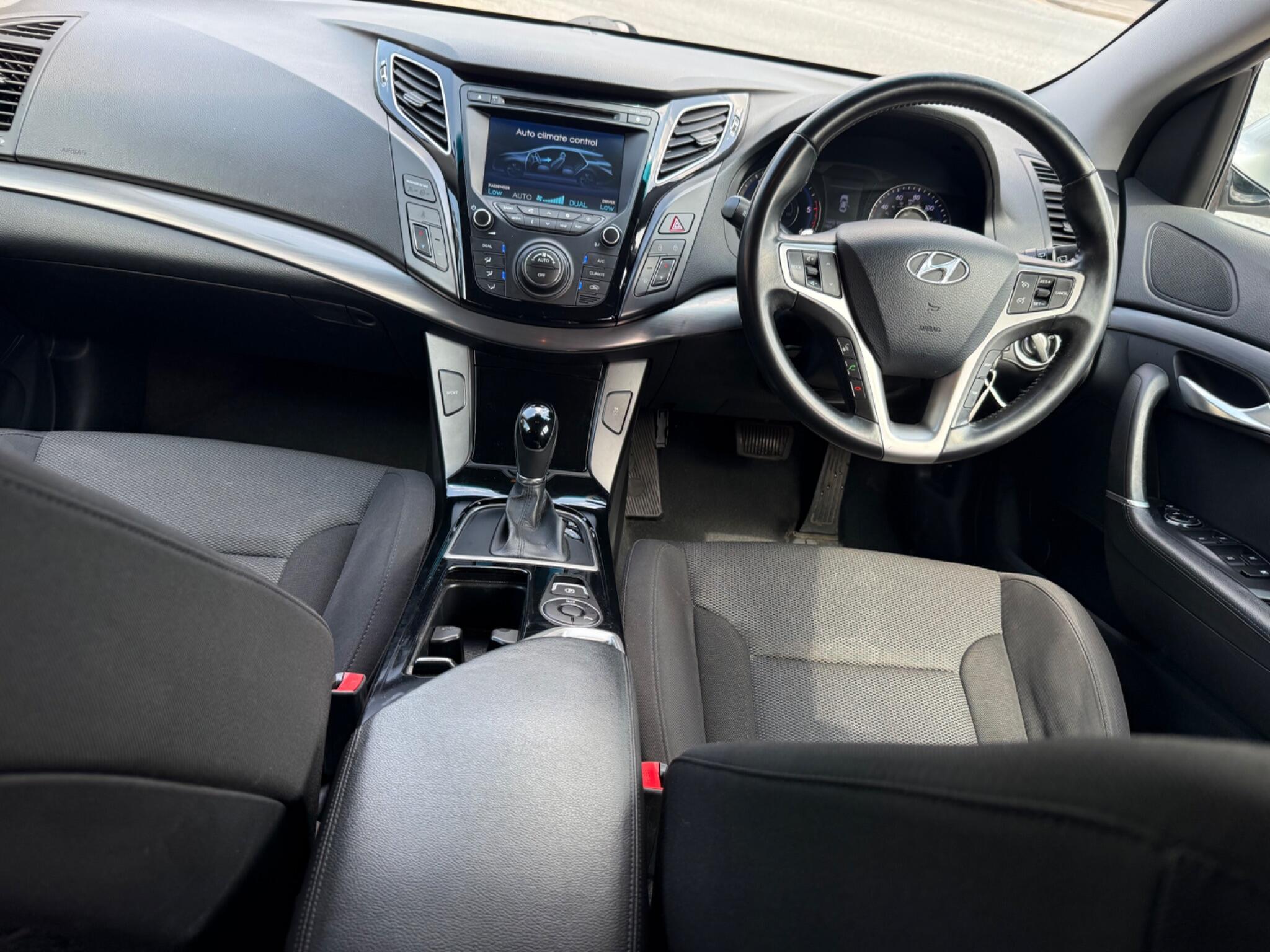 Hyundai I40 view 21
