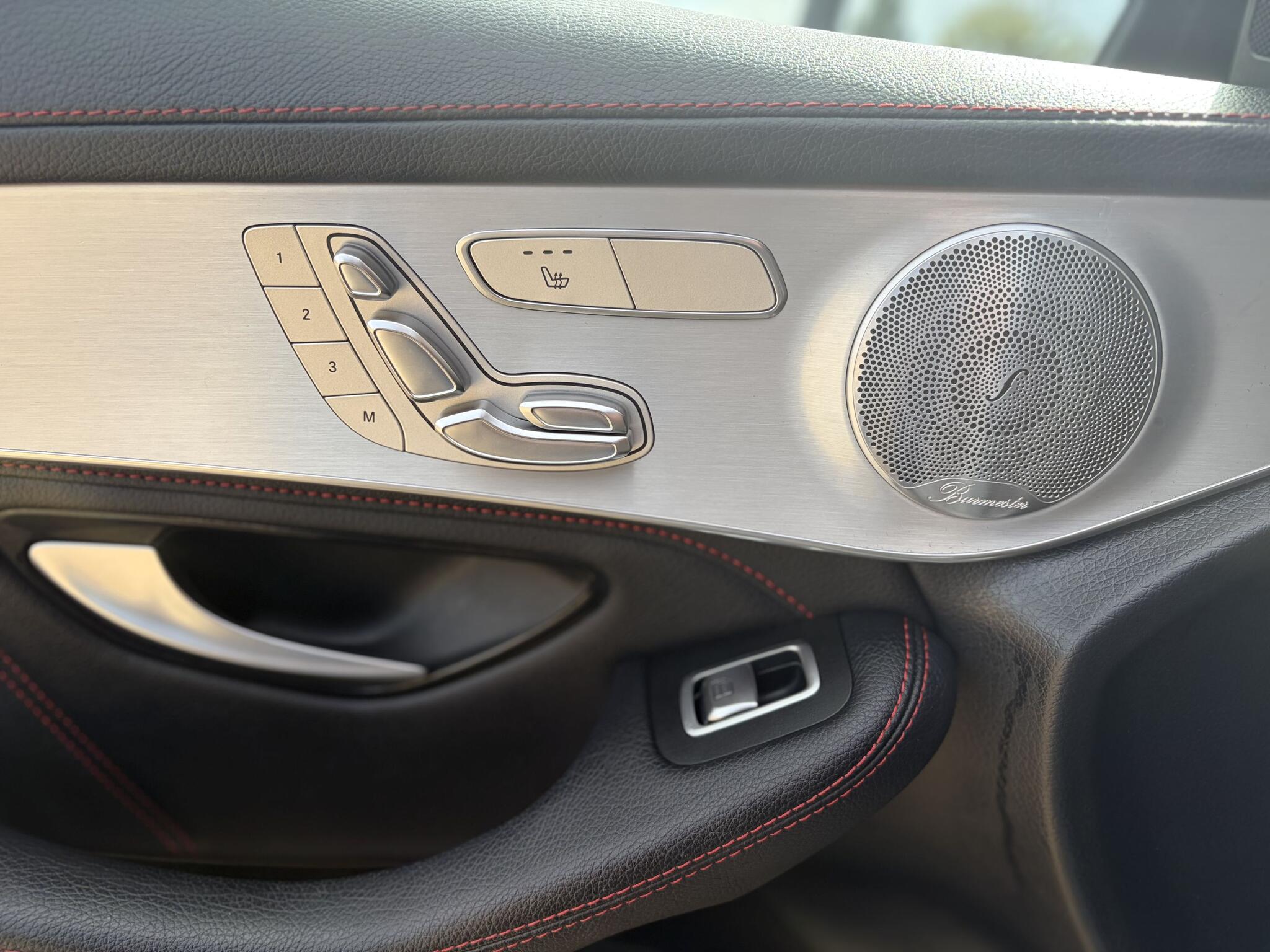 Mercedes-Benz GLC view 26