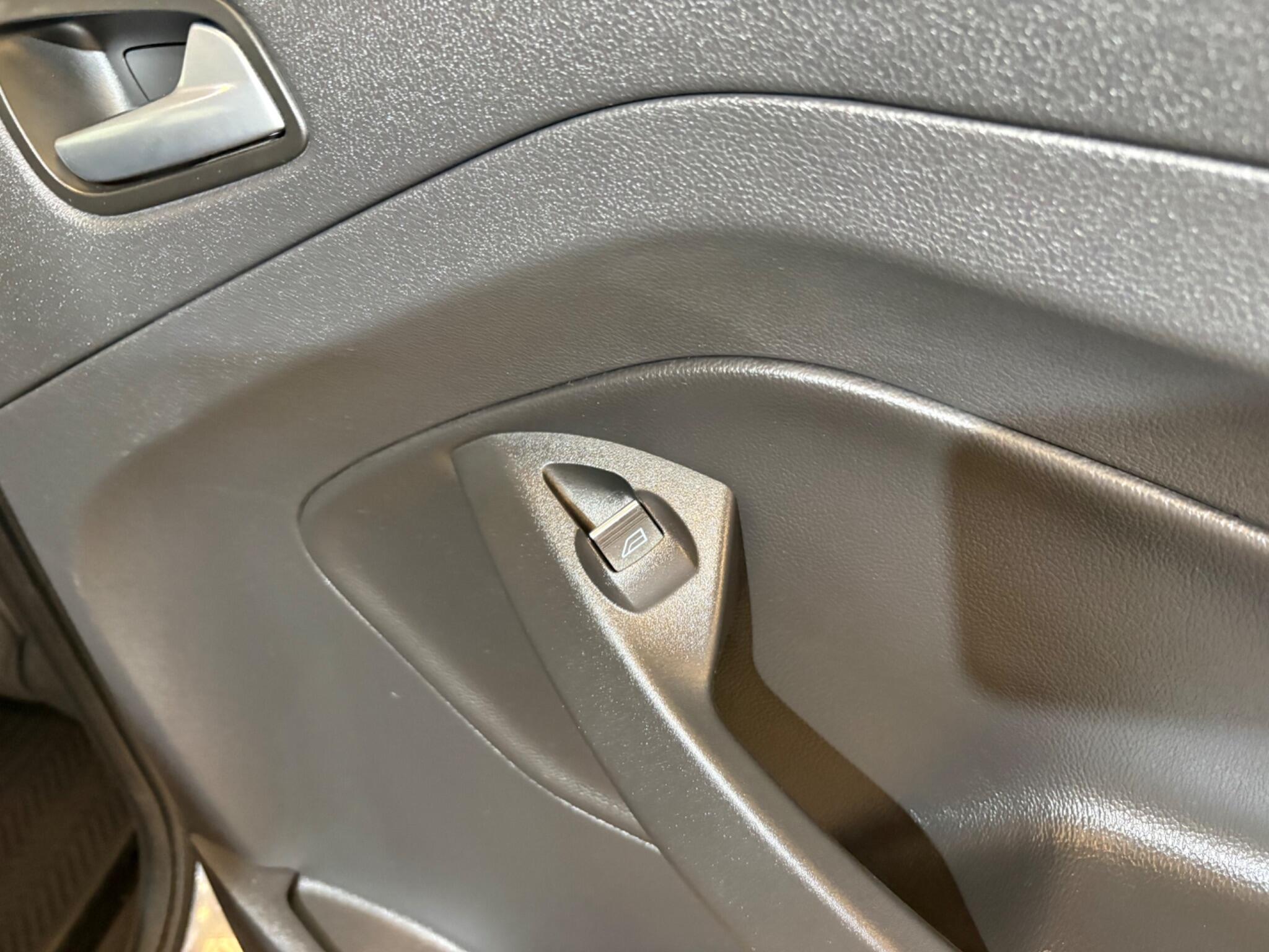 Ford Kuga view 68