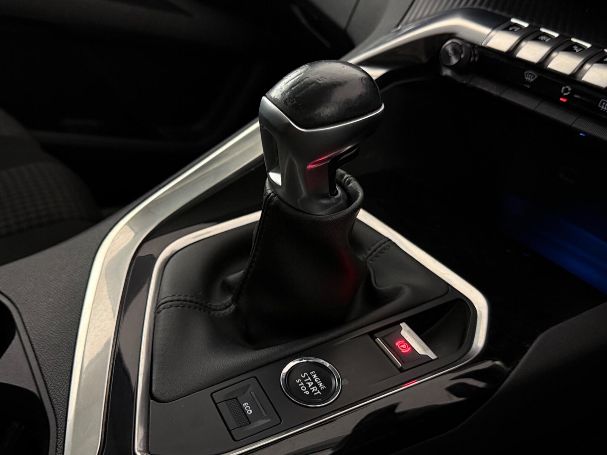 Peugeot 5008 view 19