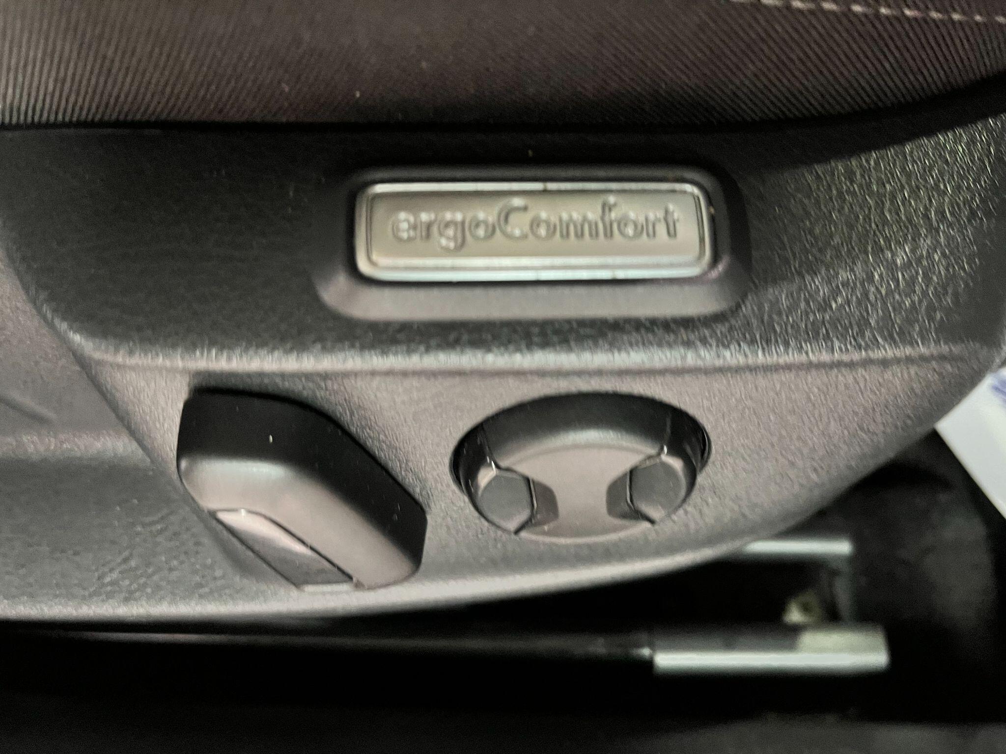 Volkswagen Passat view 48