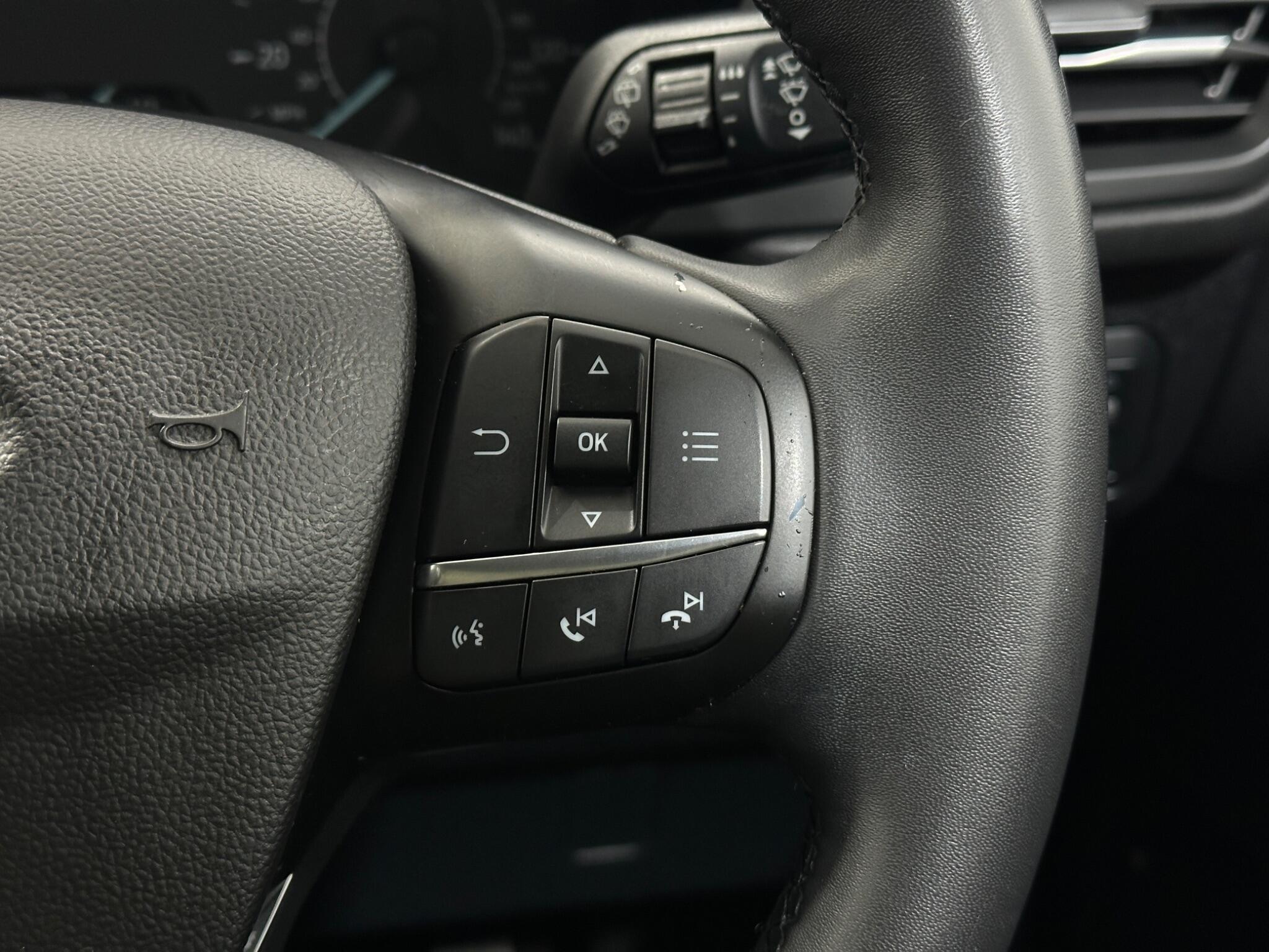 Ford Kuga view 16