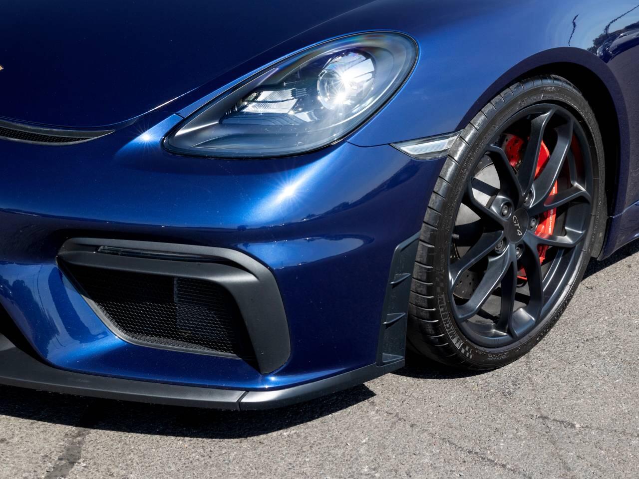 Porsche Cayman view 17