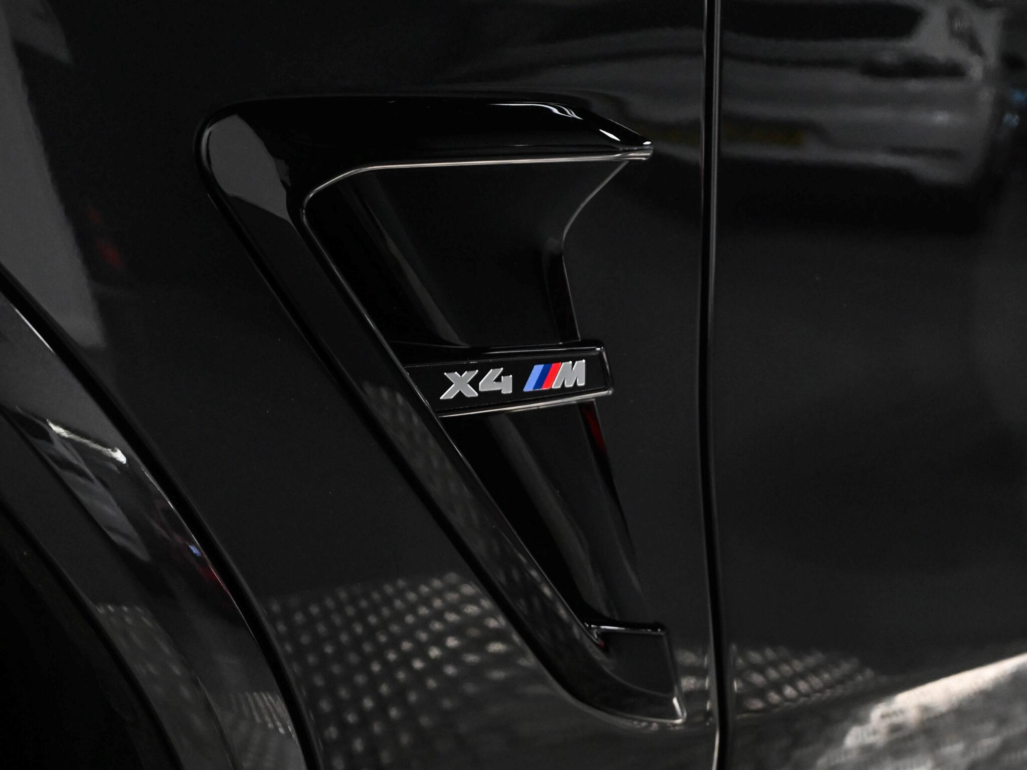 BMW X4 M view 42