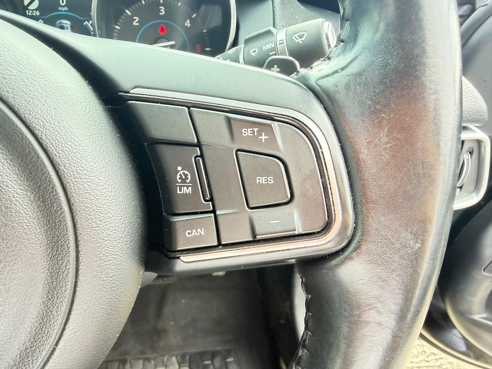 Jaguar XE view 21