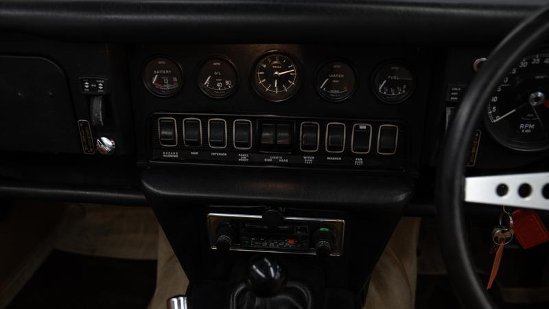 Jaguar E-Type view 22