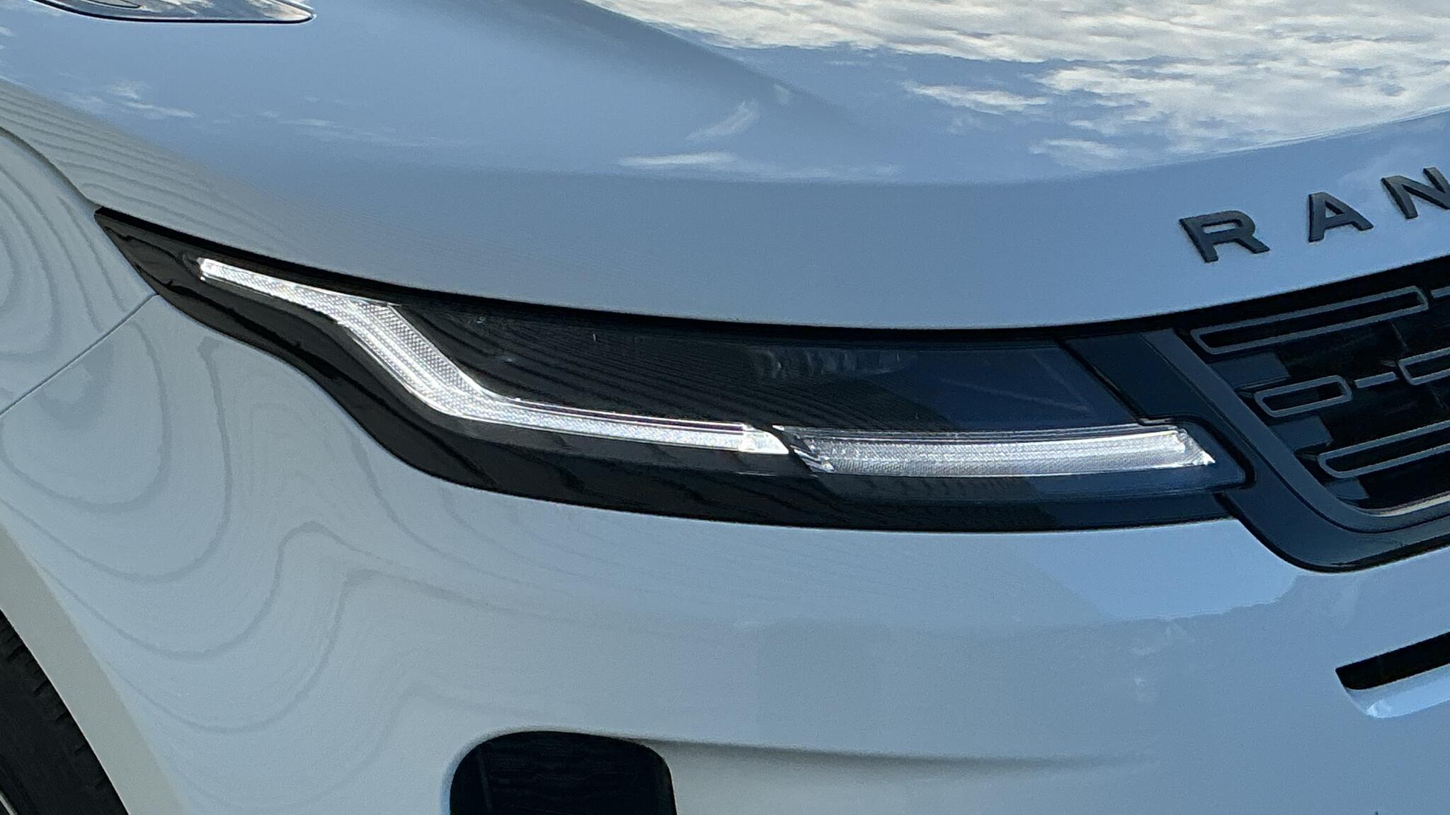 Land Rover Range Rover Evoque view 17