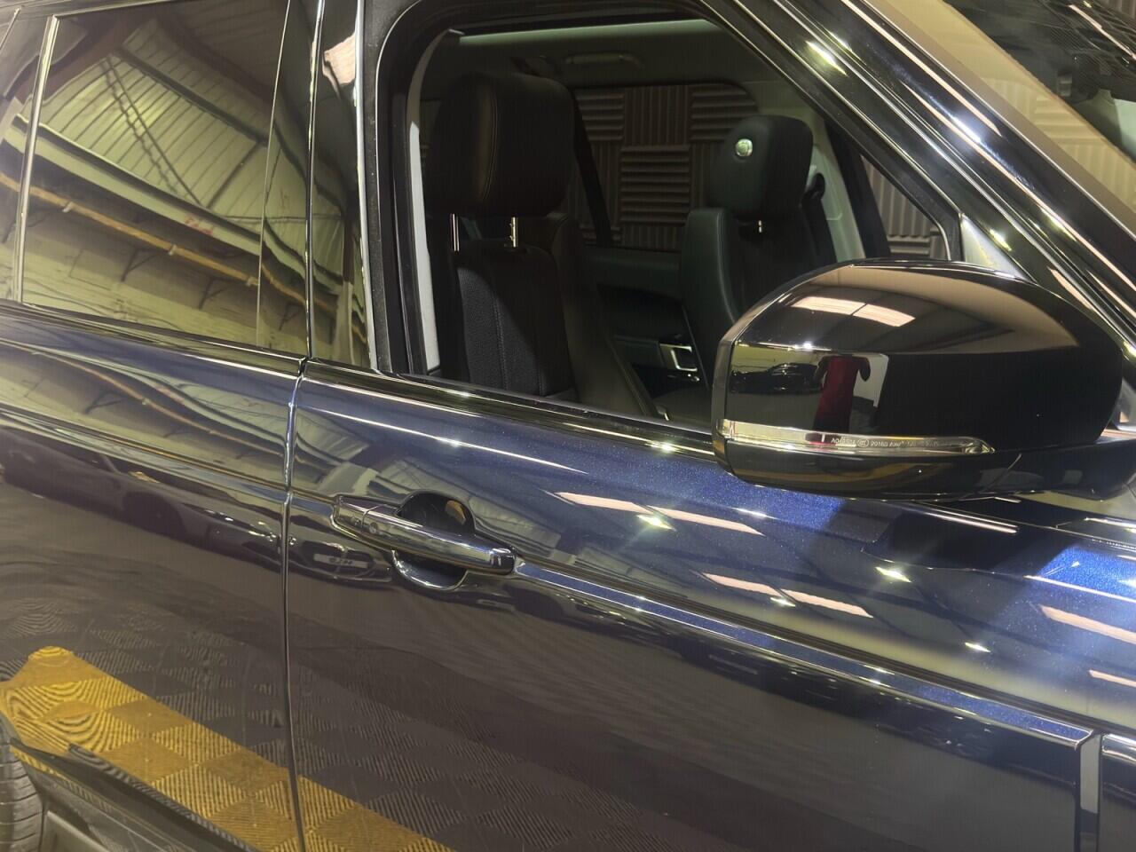 Land Rover Range Rover view 13