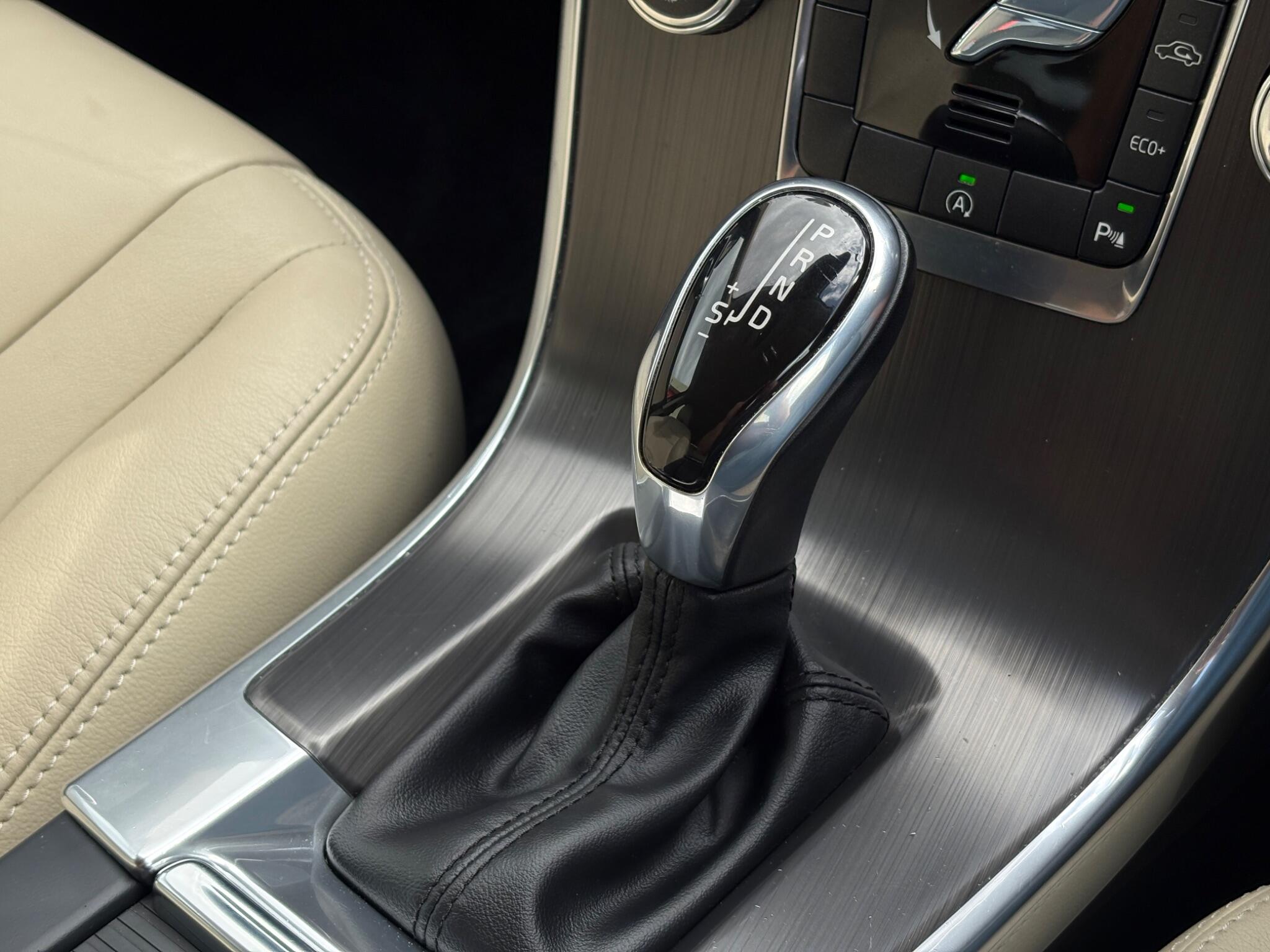 Volvo XC60 view 35