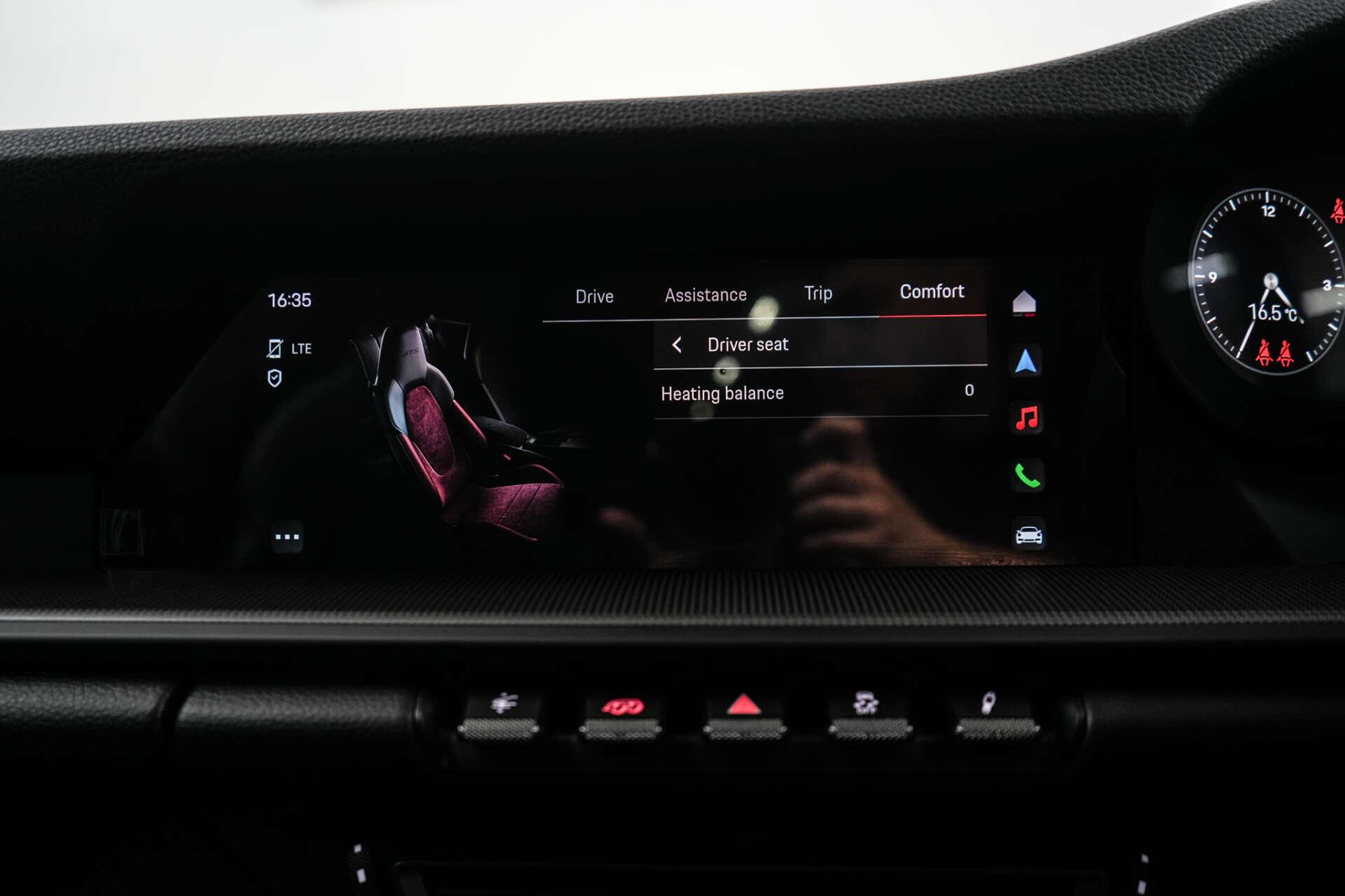 Porsche 911 view 46