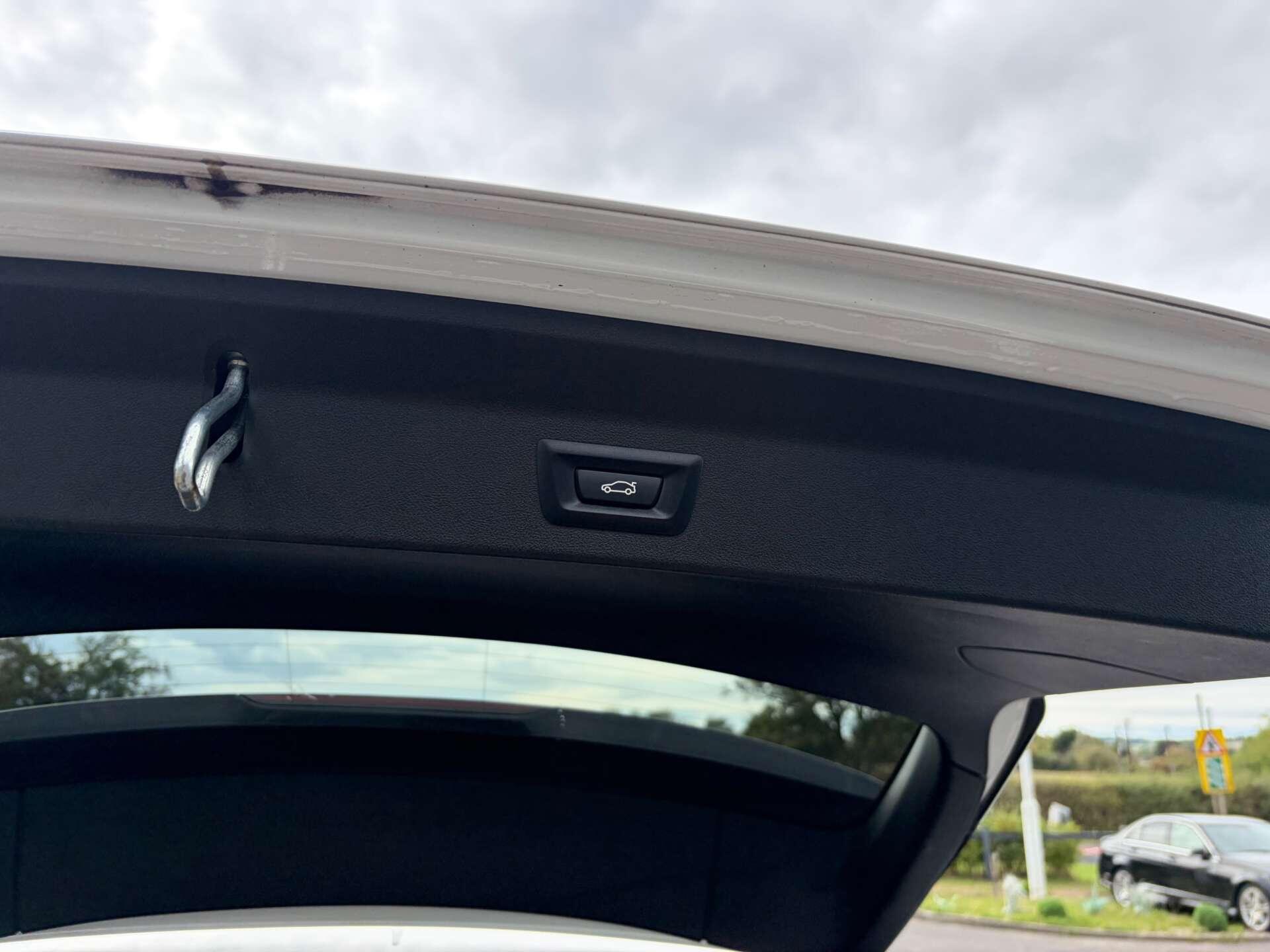 BMW X3 view 26