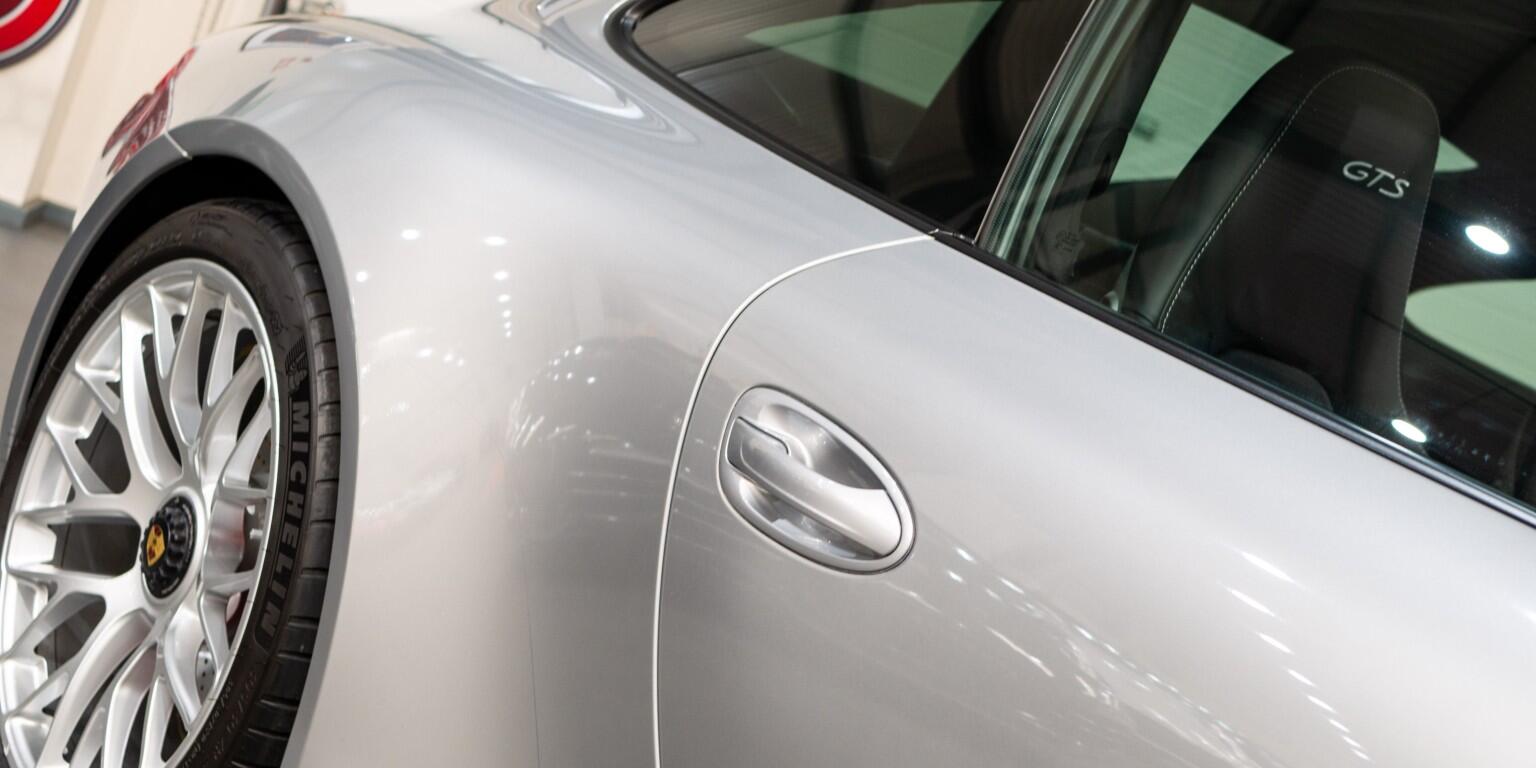 Porsche 911 view 53