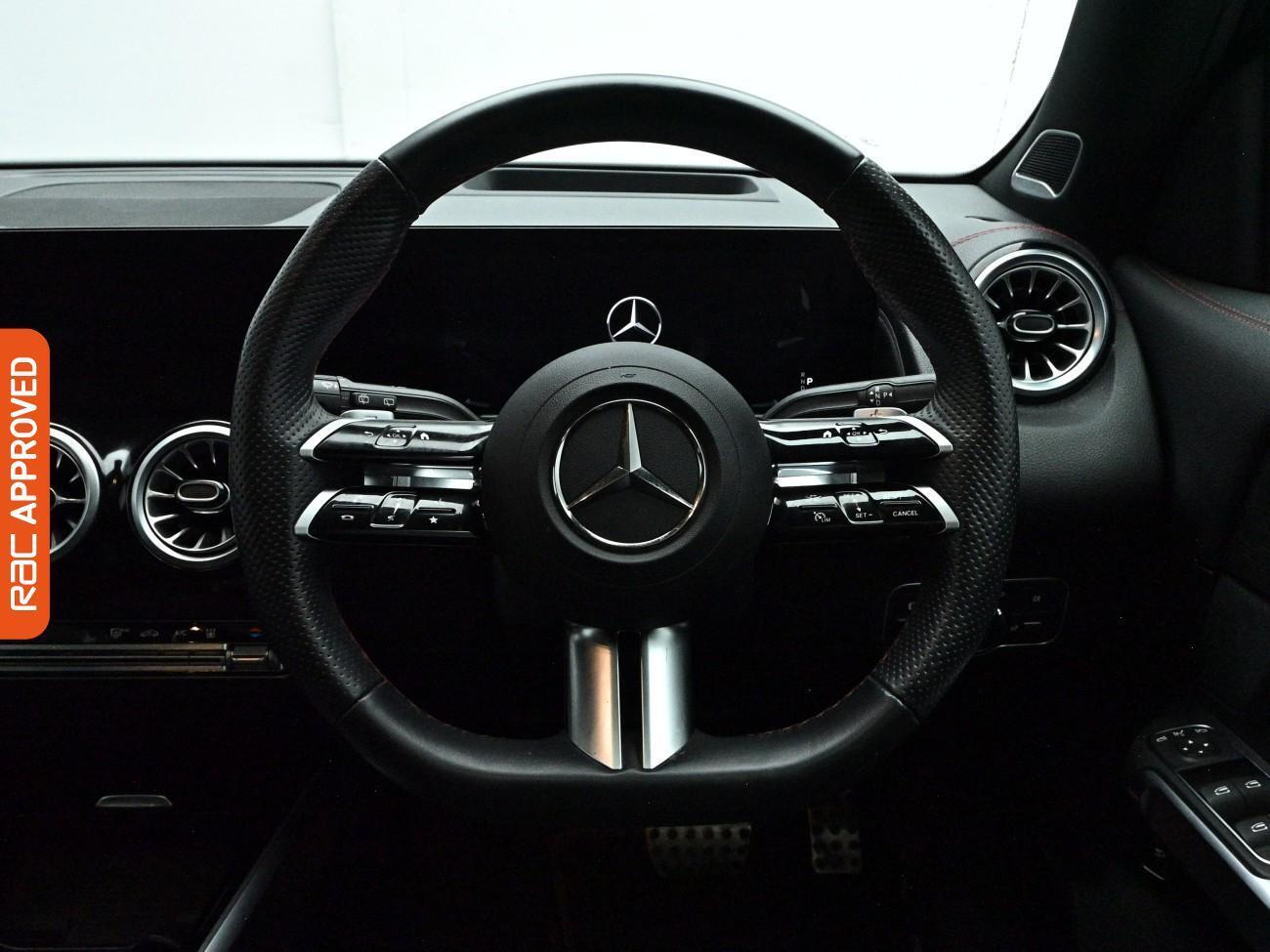 Mercedes-Benz EQB view 10