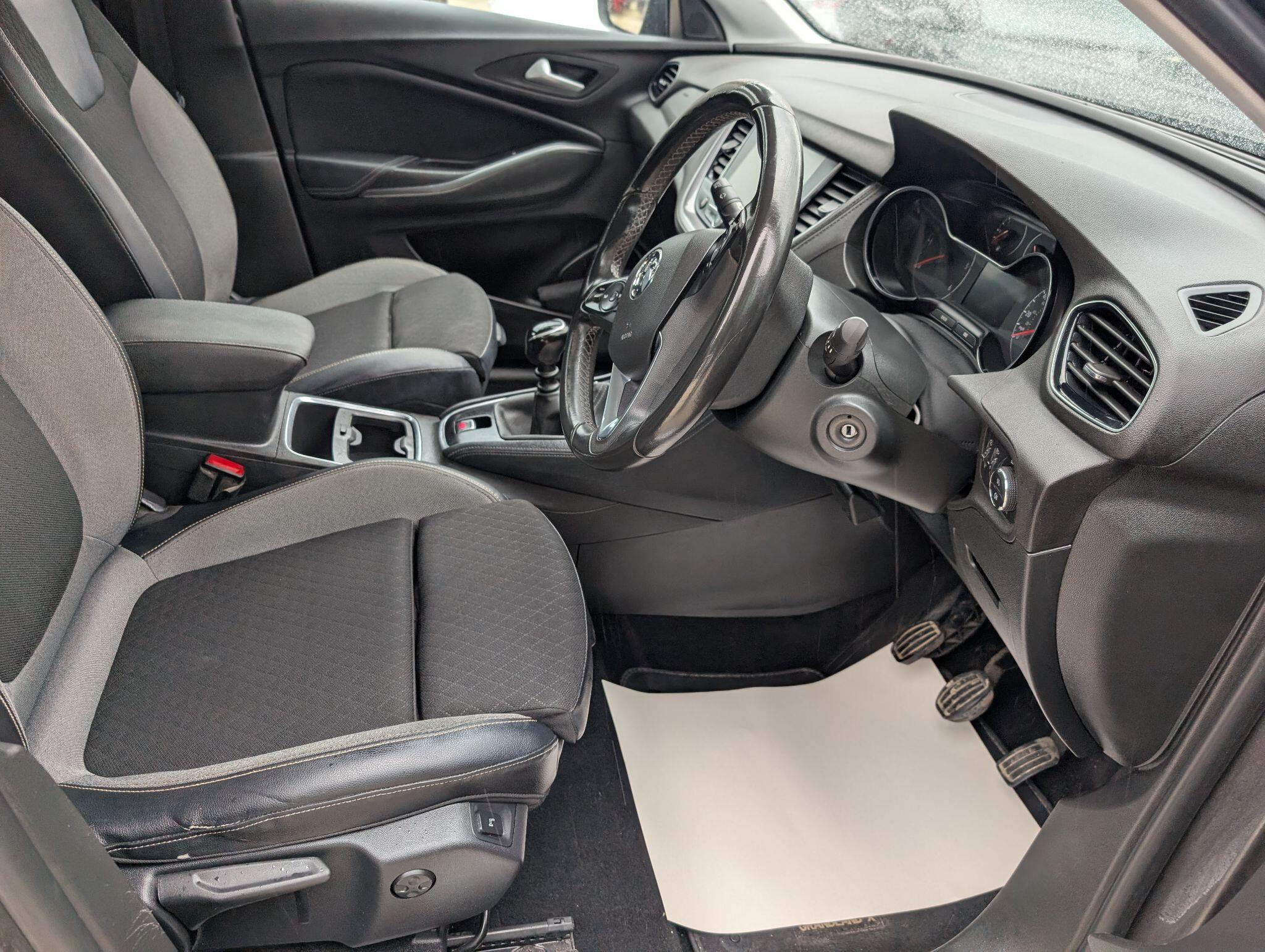 Vauxhall Grandland X view 15