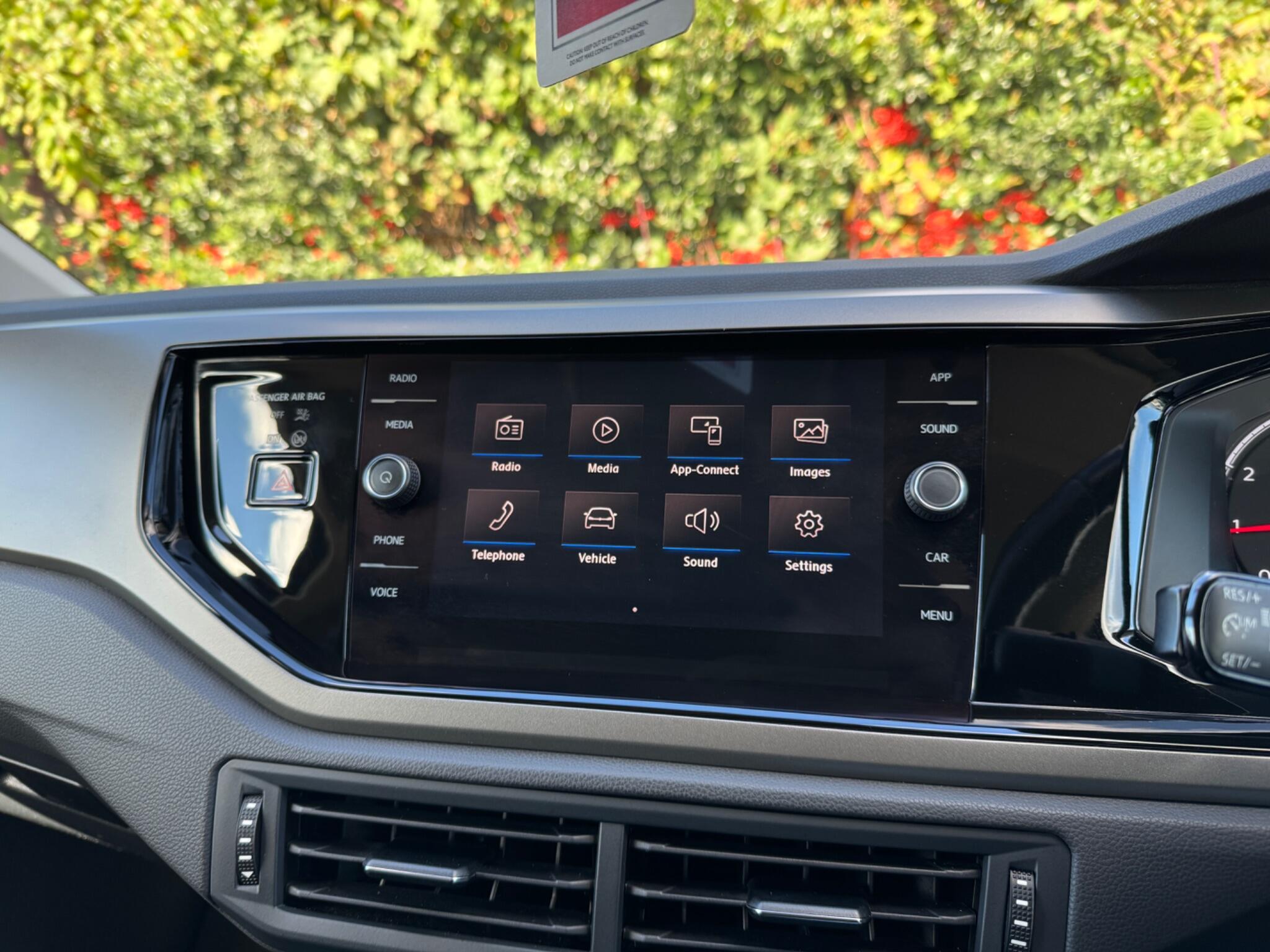 Volkswagen Polo view 43