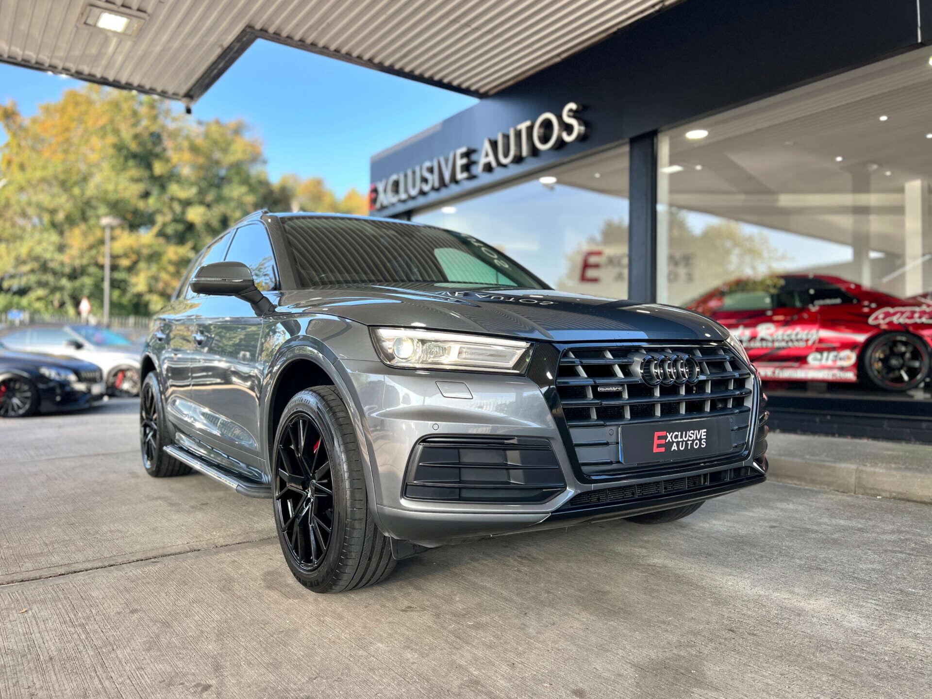 Audi Q5 view 12