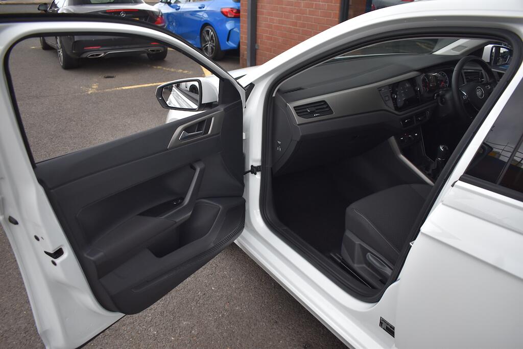 Volkswagen Polo view 30