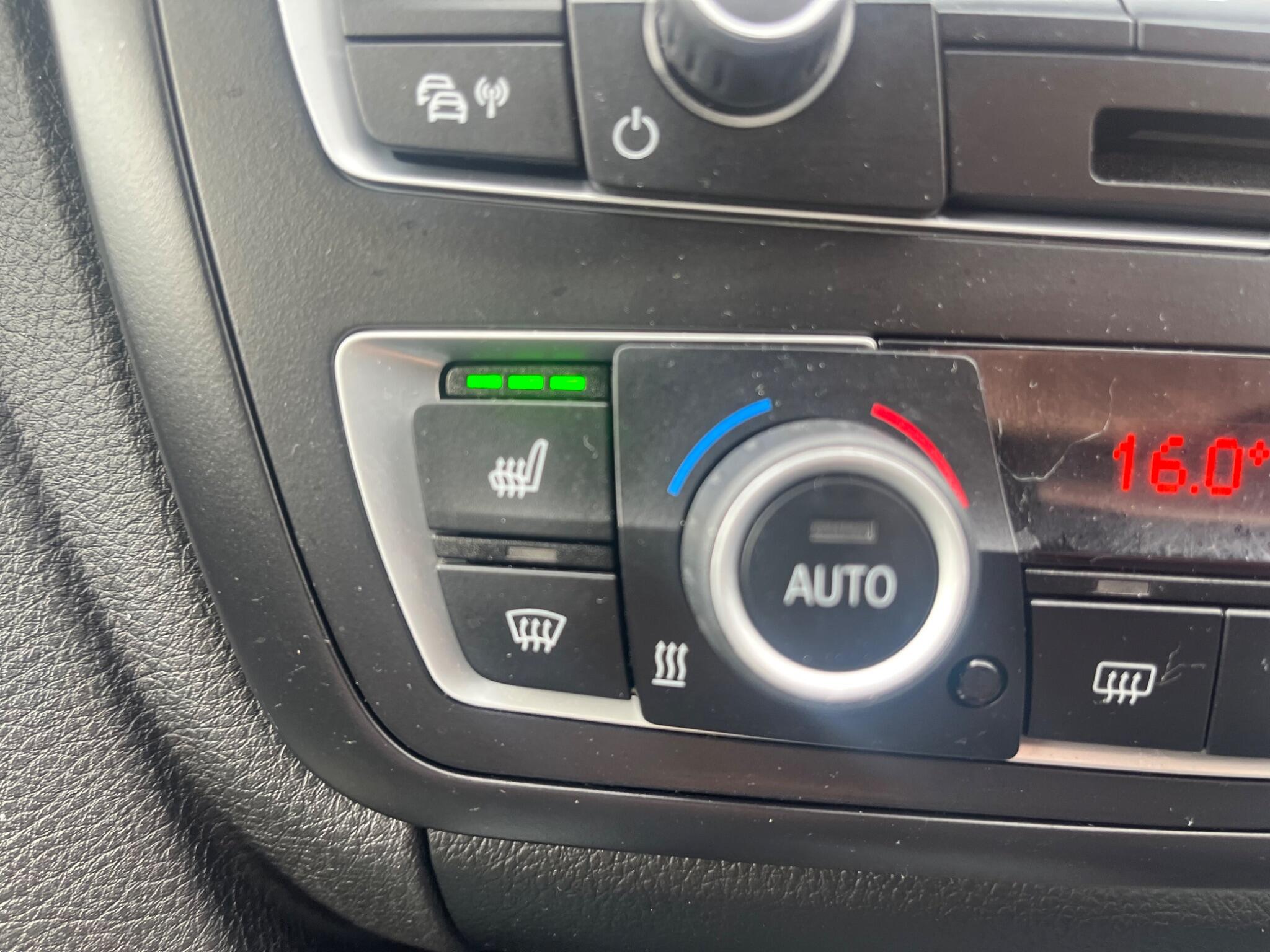 BMW 3 Series view 26