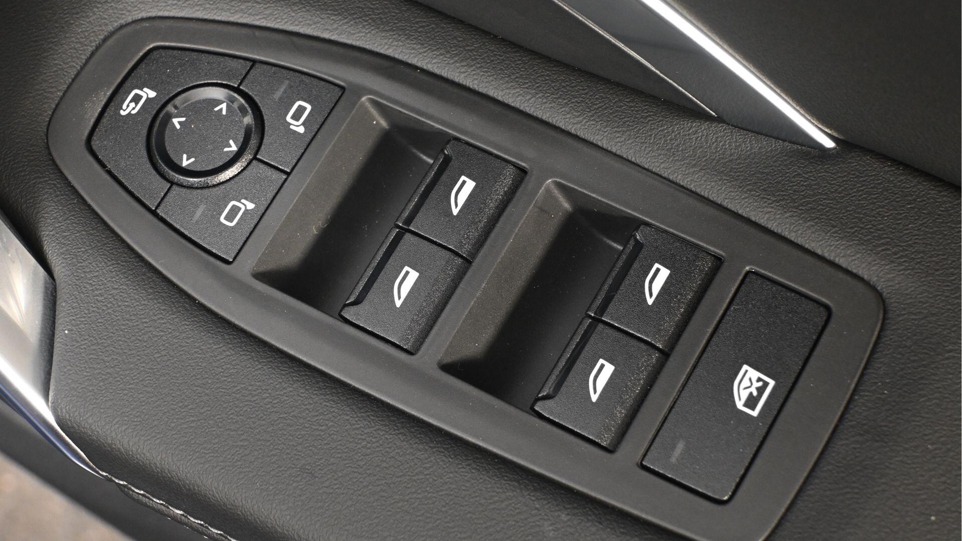 BMW X2 view 33