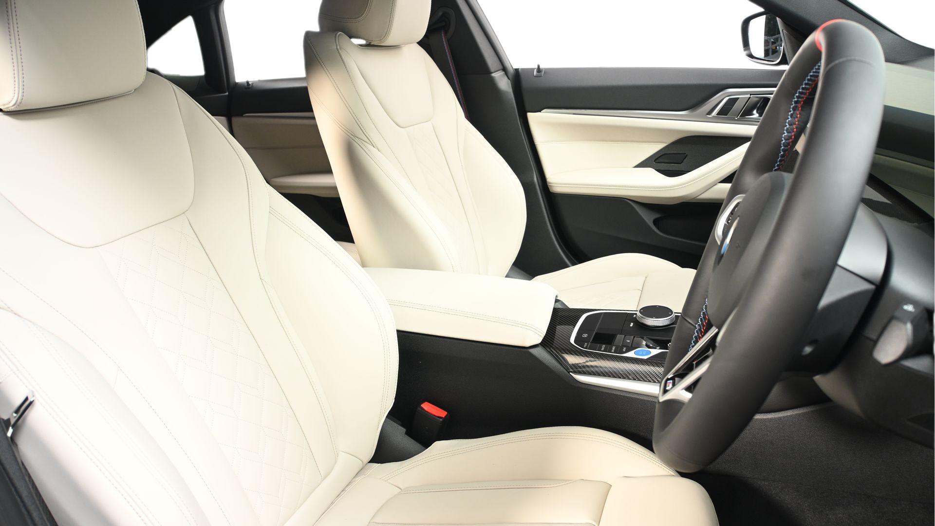 BMW i4 view 21