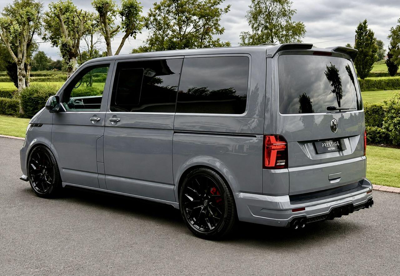 Volkswagen Transporter view 5