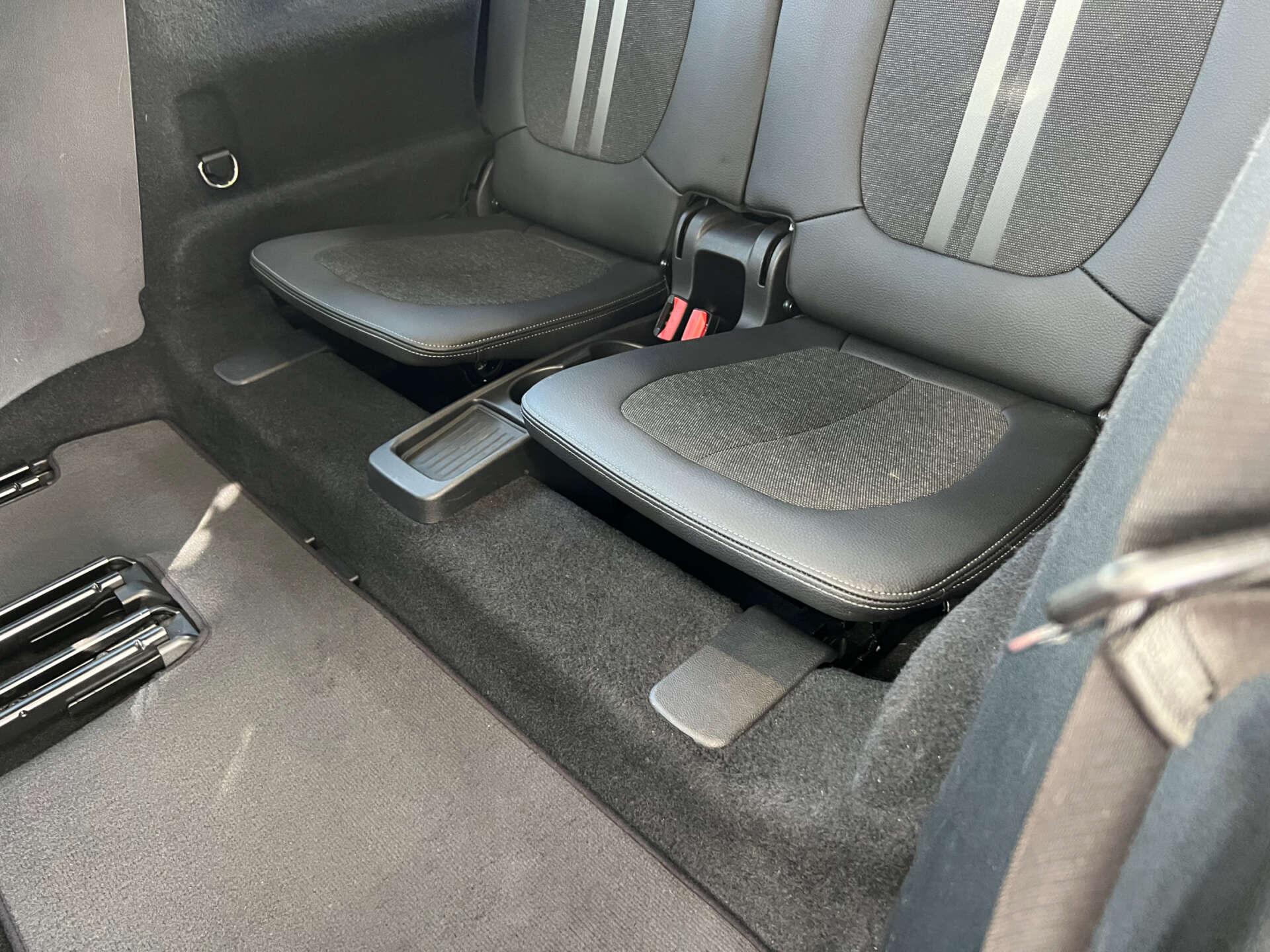 BMW 2 Series view 31