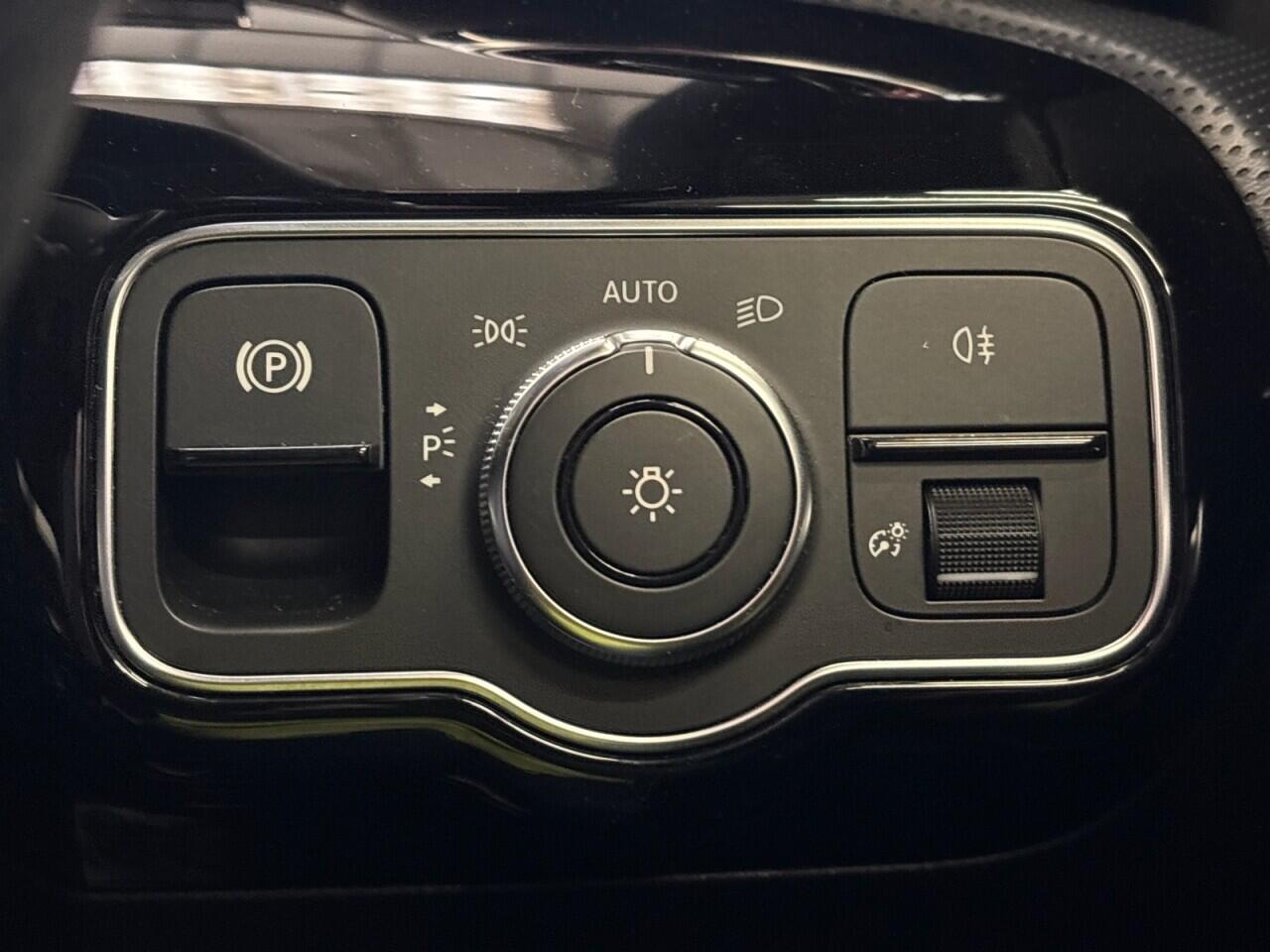 Mercedes-Benz A-Class view 40