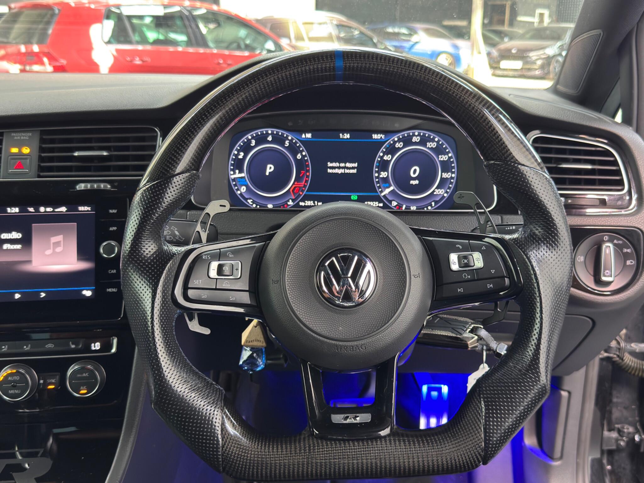 Volkswagen Golf view 9