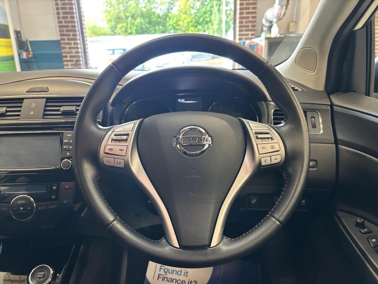 Nissan Pulsar view 13