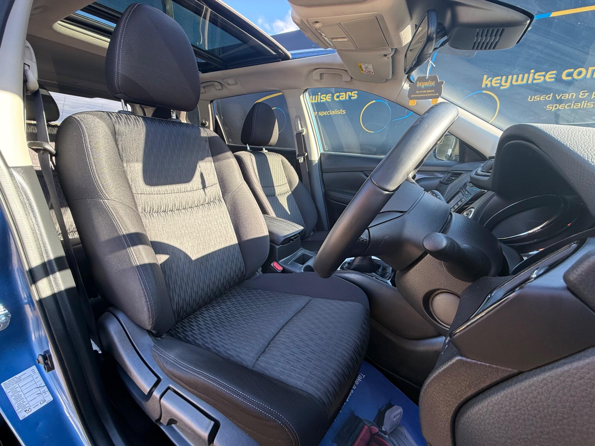 Nissan X-Trail view 18