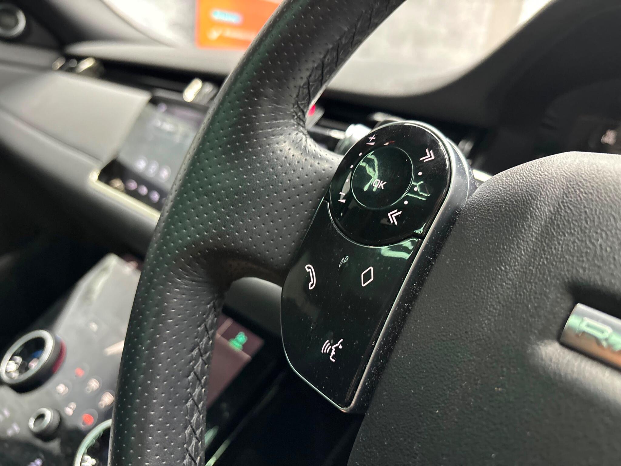 Land Rover Range Rover Evoque view 19