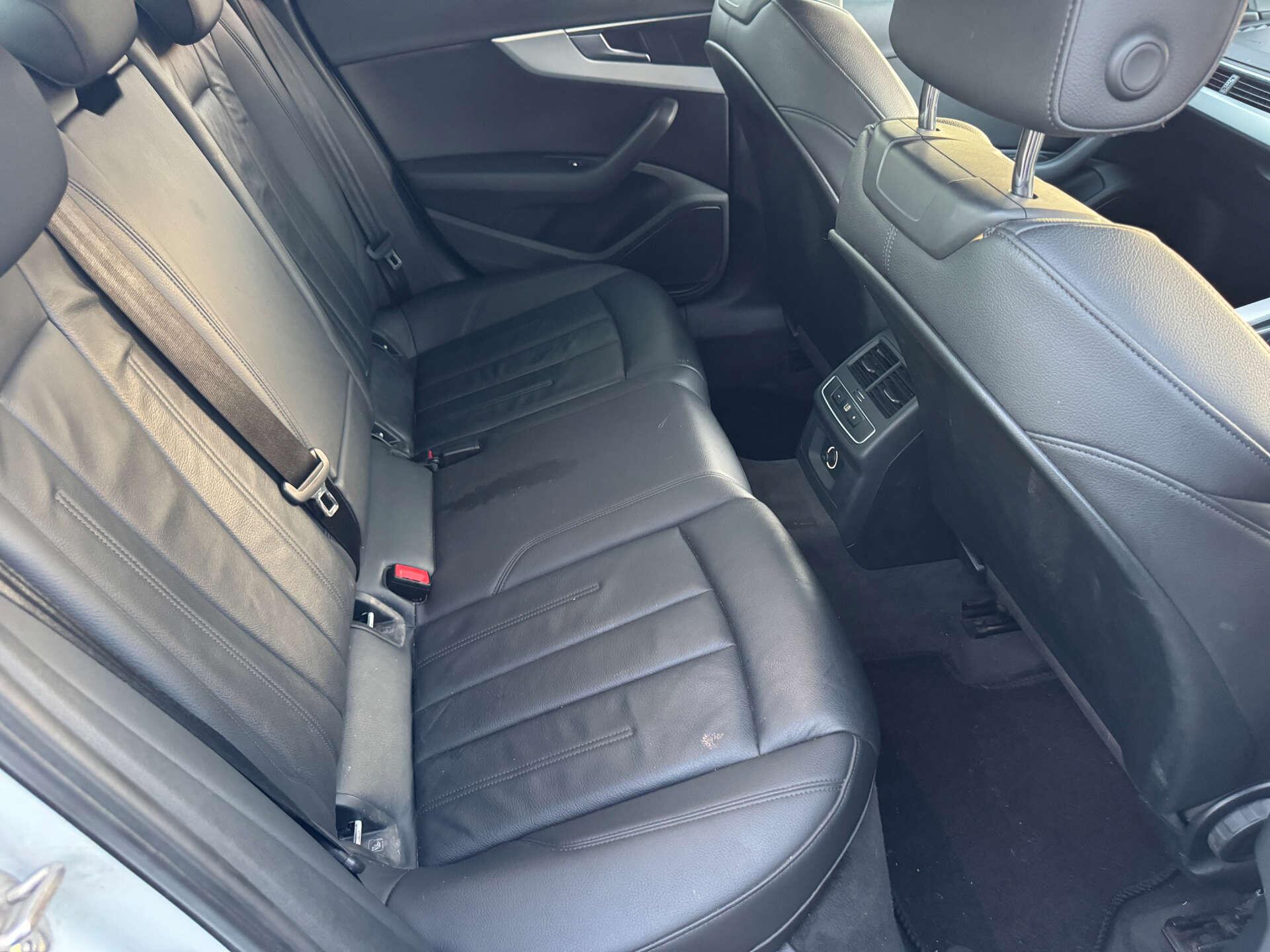 Audi A4 view 26