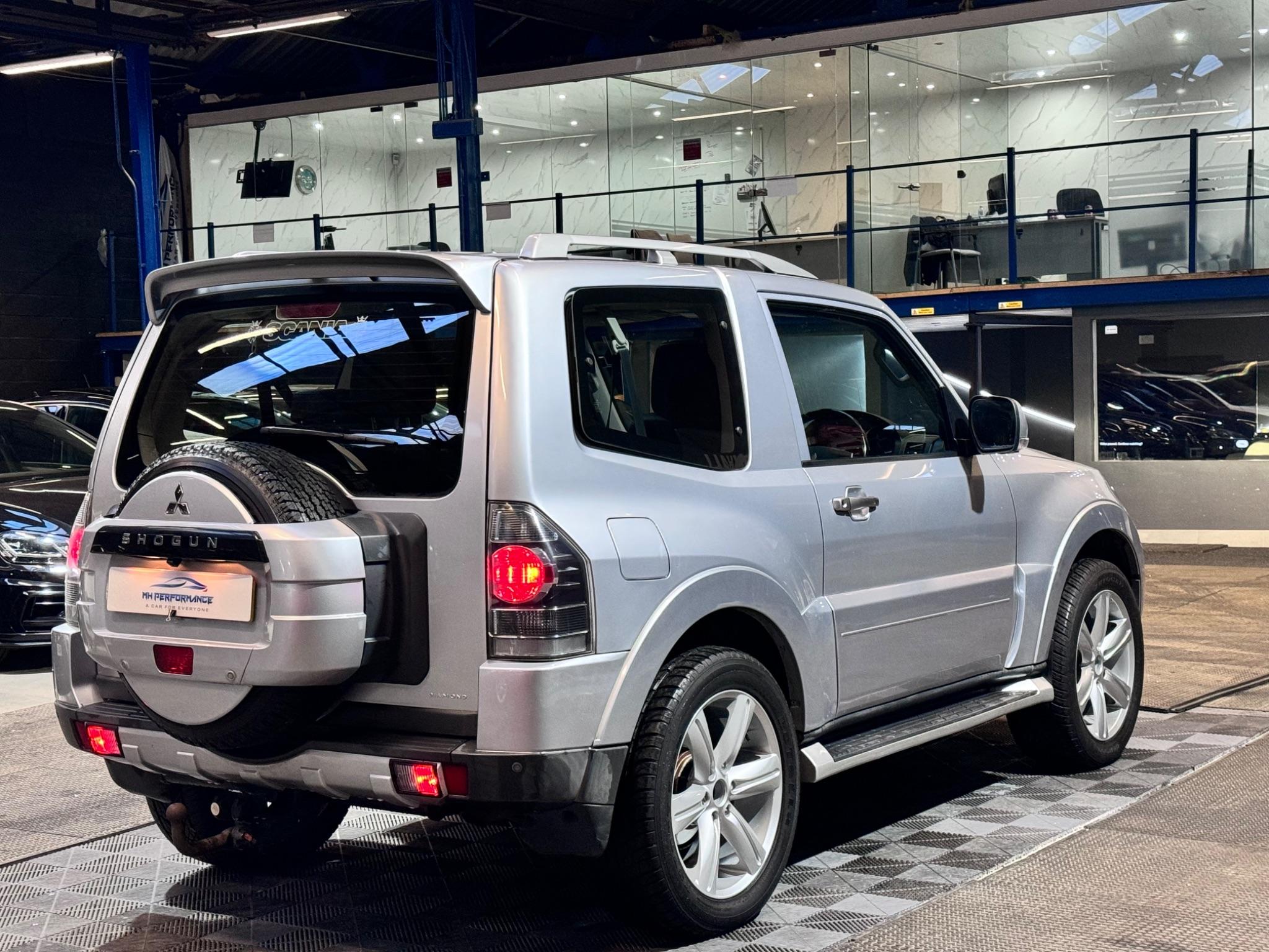 Mitsubishi Shogun view 65