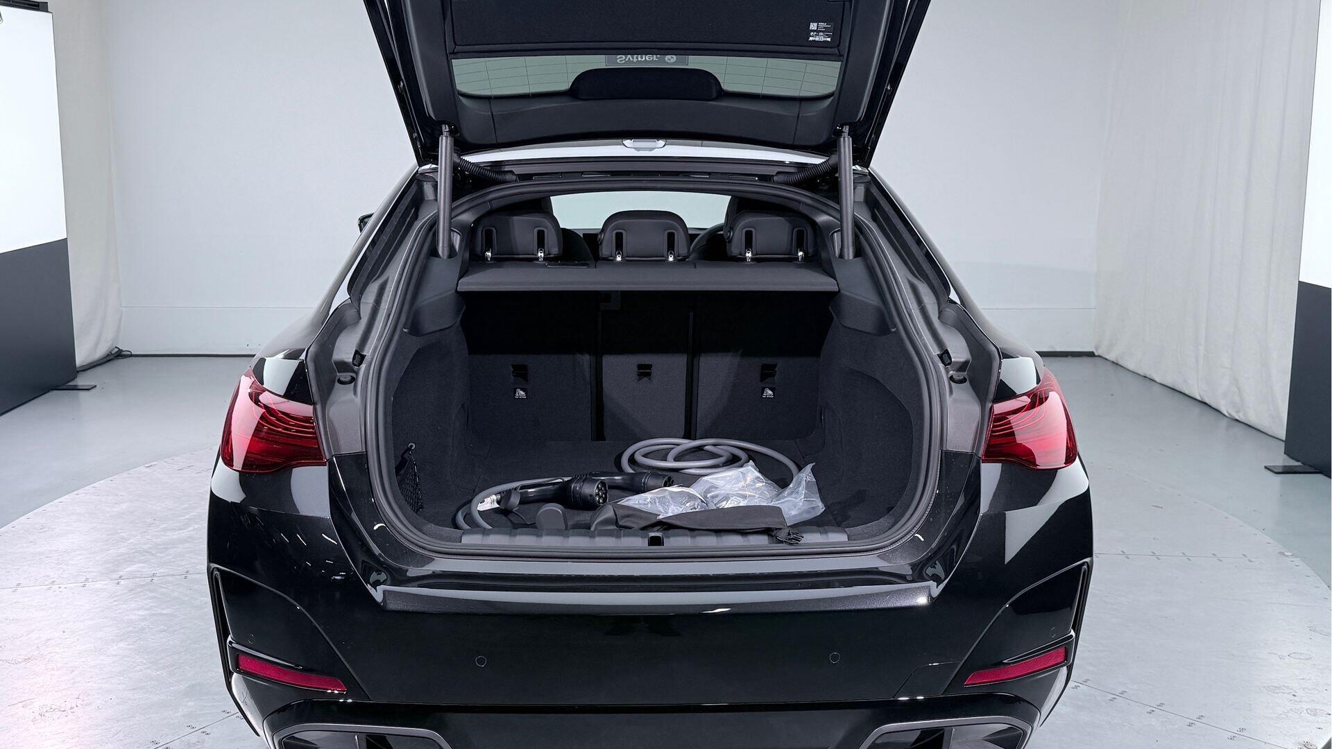 BMW i4 view 13