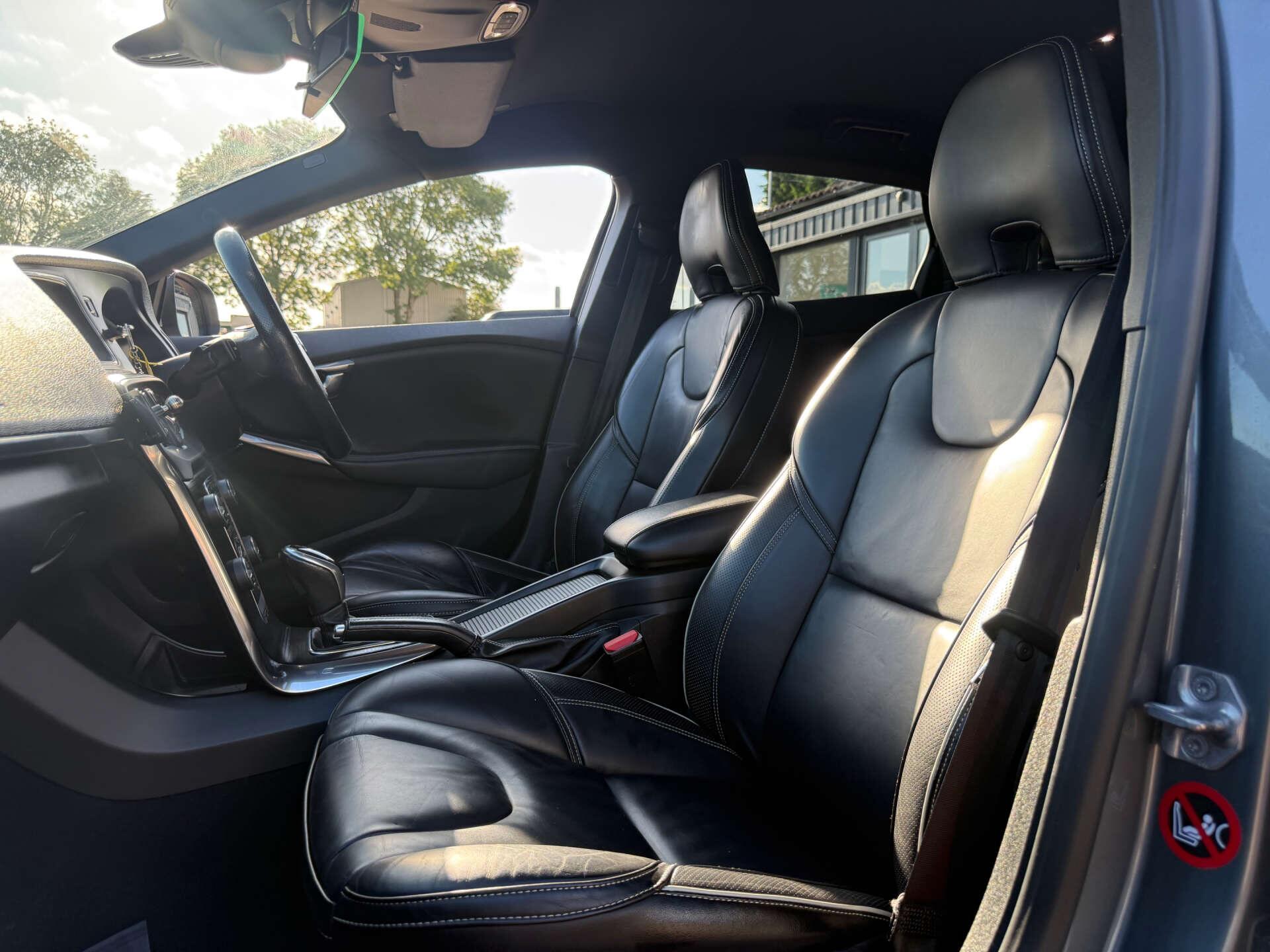 Volvo V40 view 63