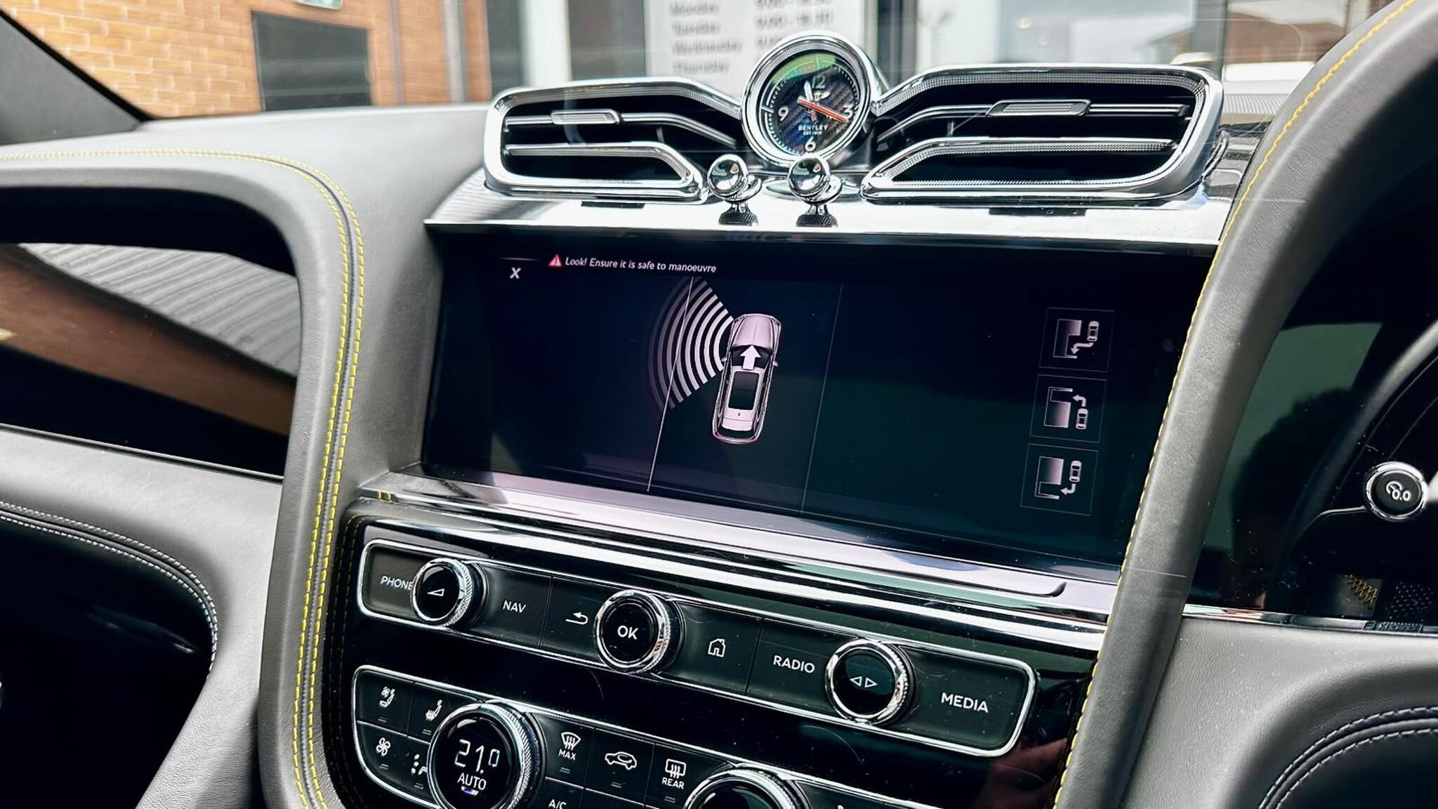 Bentley Bentayga view 68