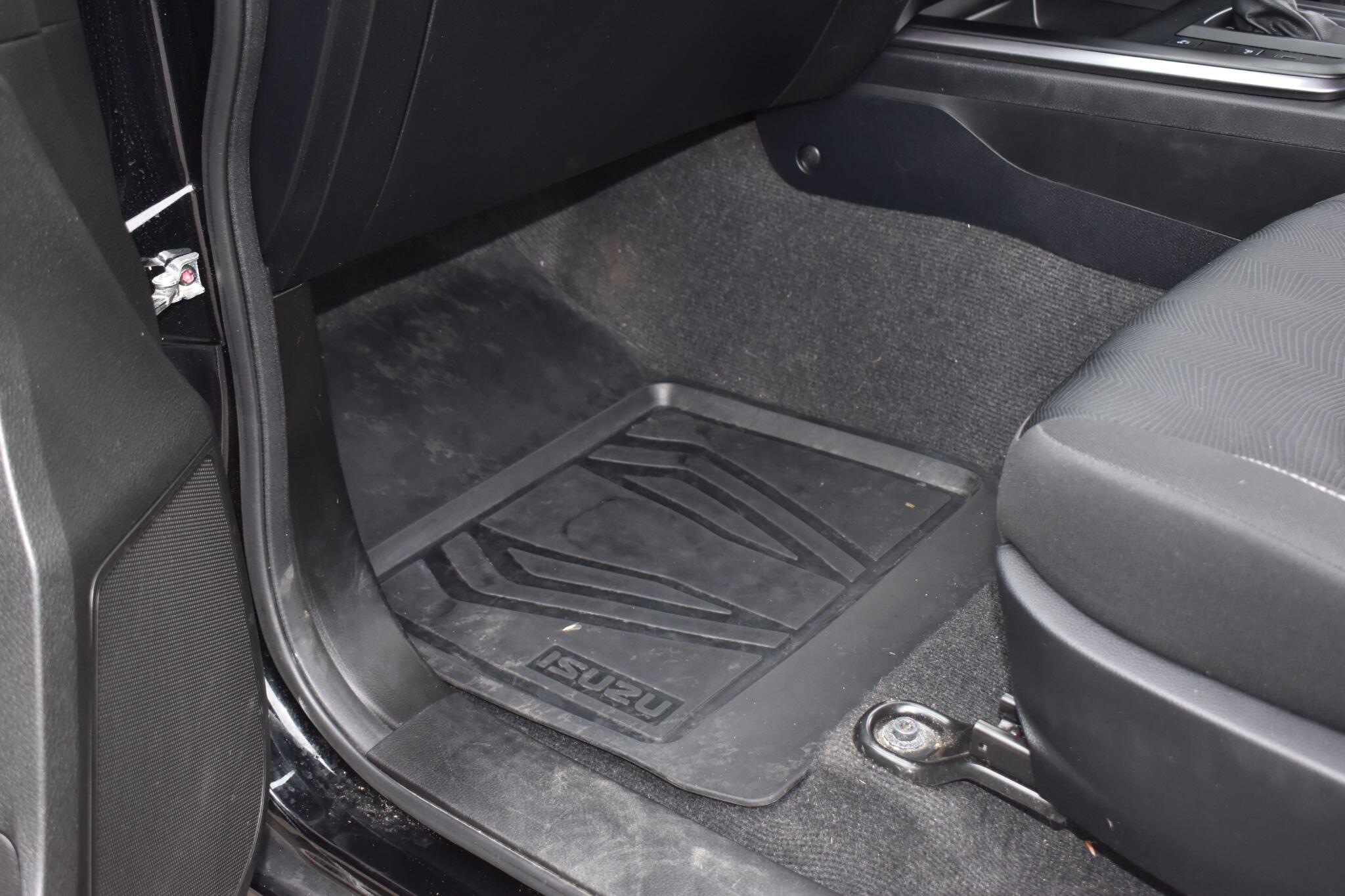 D-Max - 1.9 TD DL20 Auto 4WD Euro 6 (s/s) 2dr - Image 26