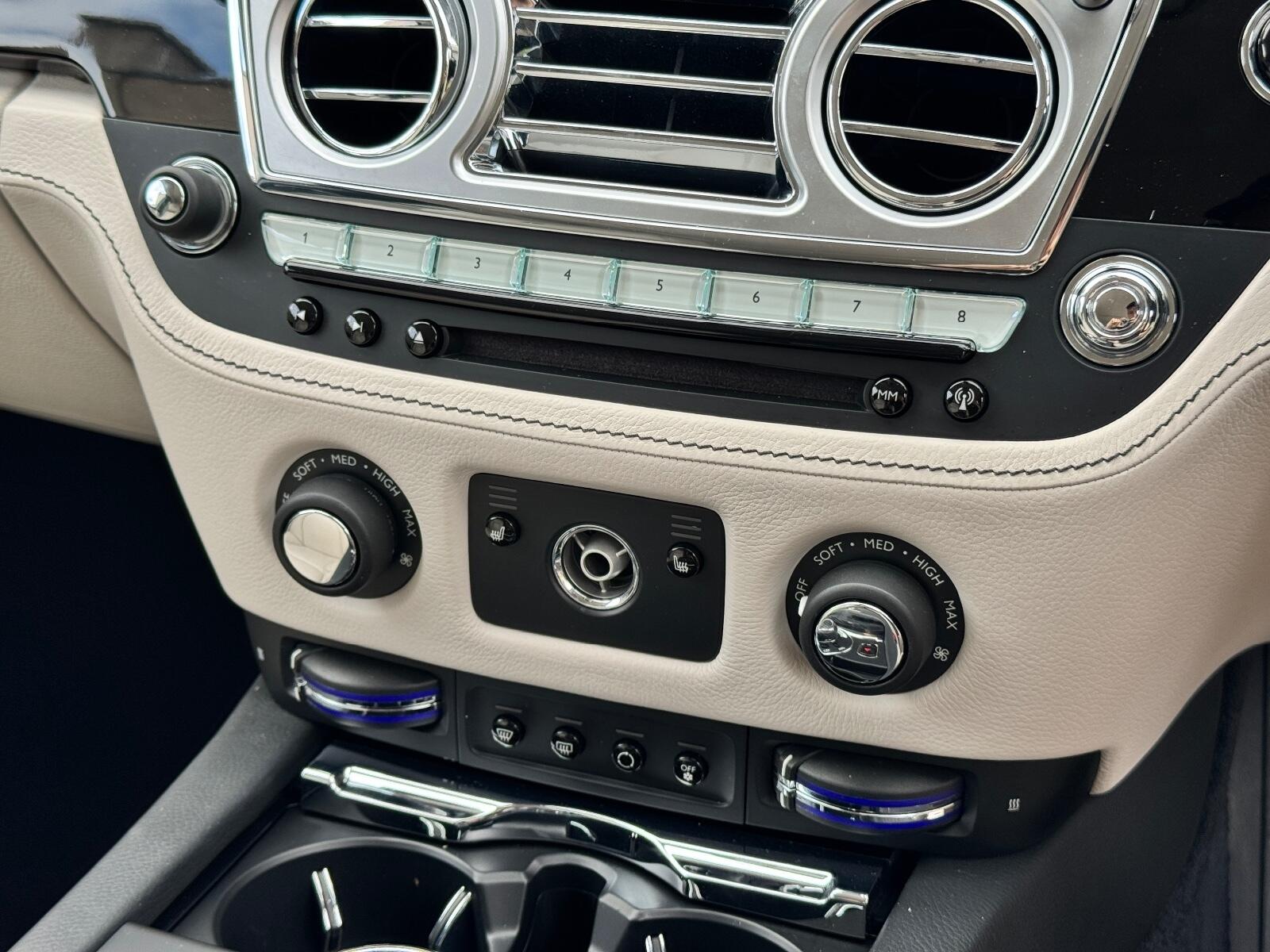 Rolls-Royce Ghost view 15