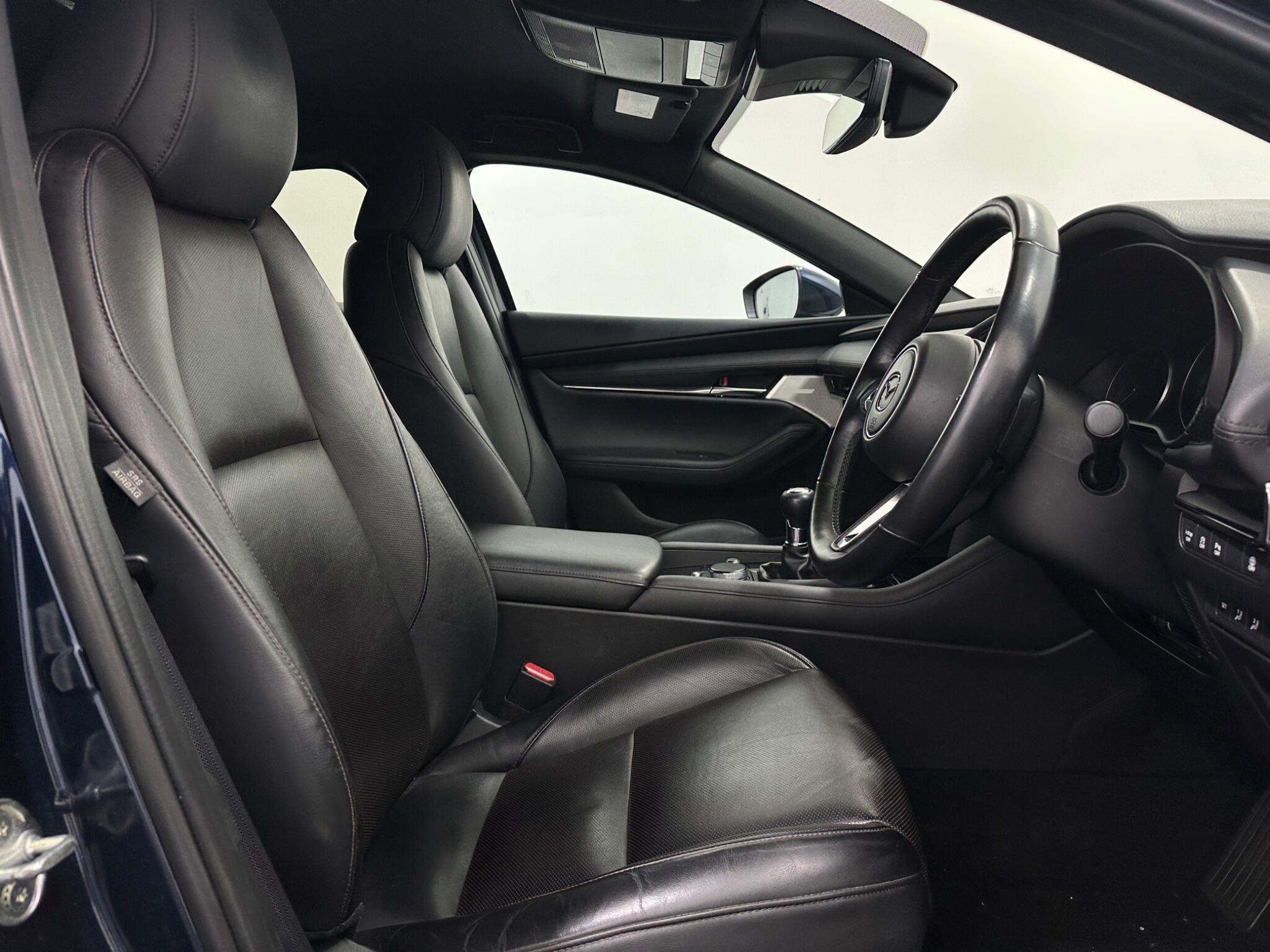 Mazda Mazda3 view 31