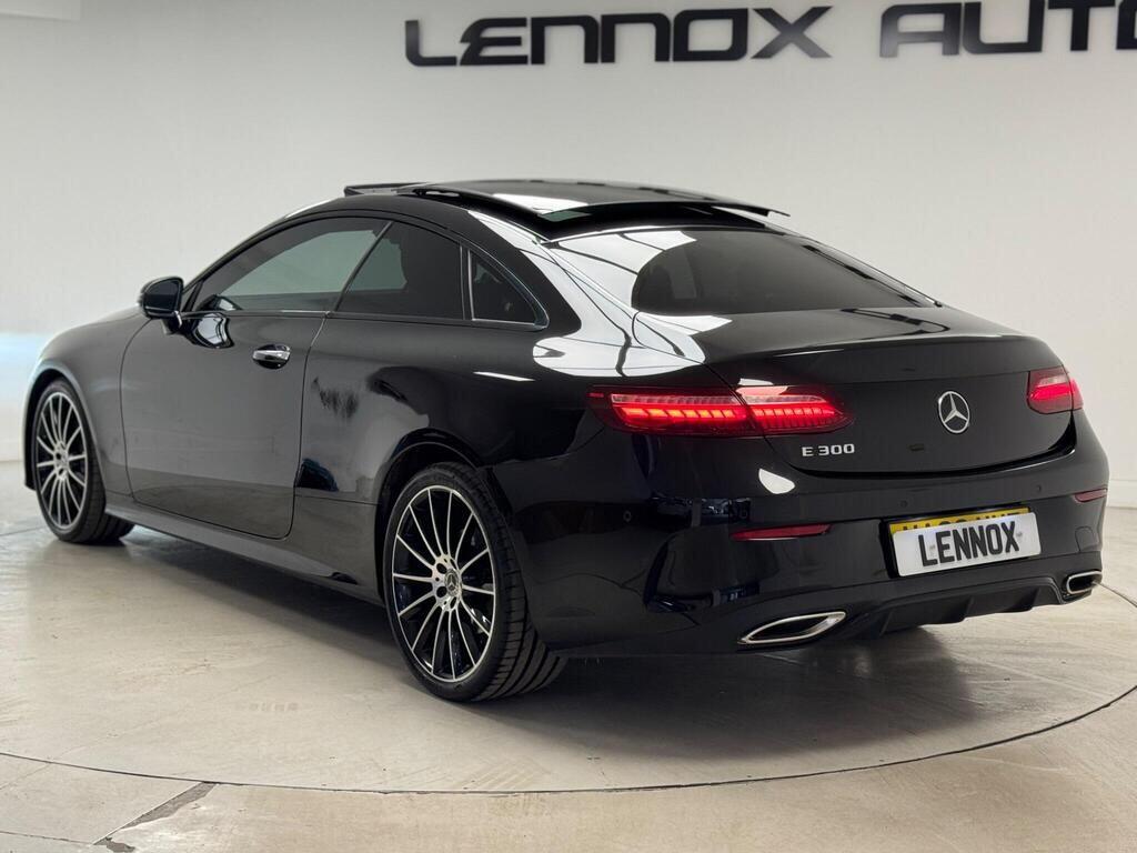 Mercedes-Benz E-Class view 4