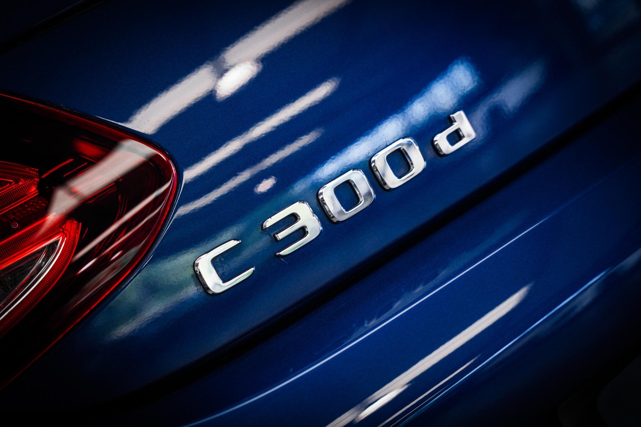 Mercedes-Benz C-Class view 37