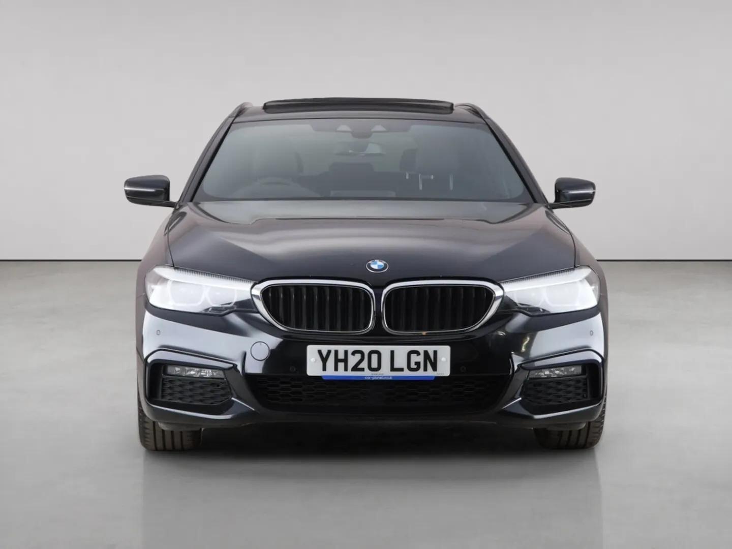 BMW 5 Series view 5