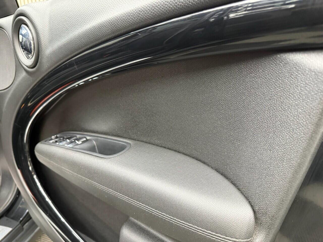 Mini Countryman view 7