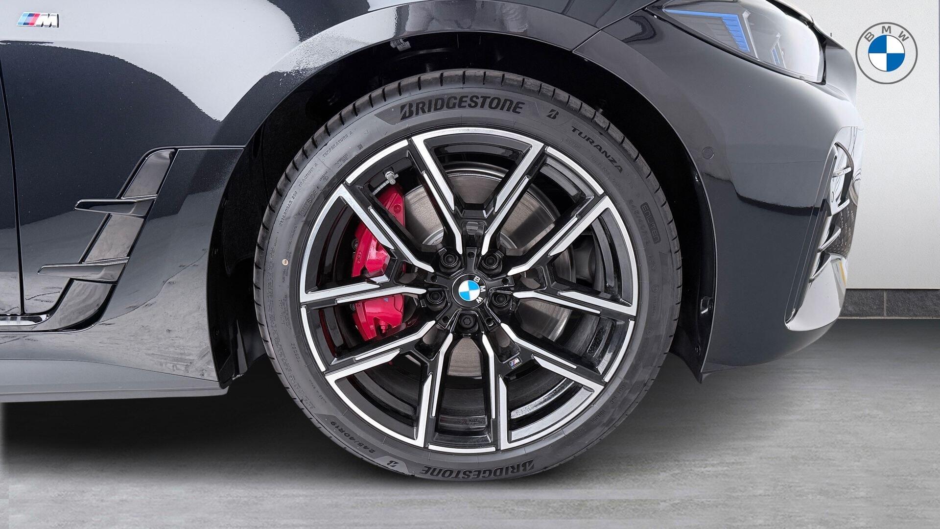 BMW i4 view 14