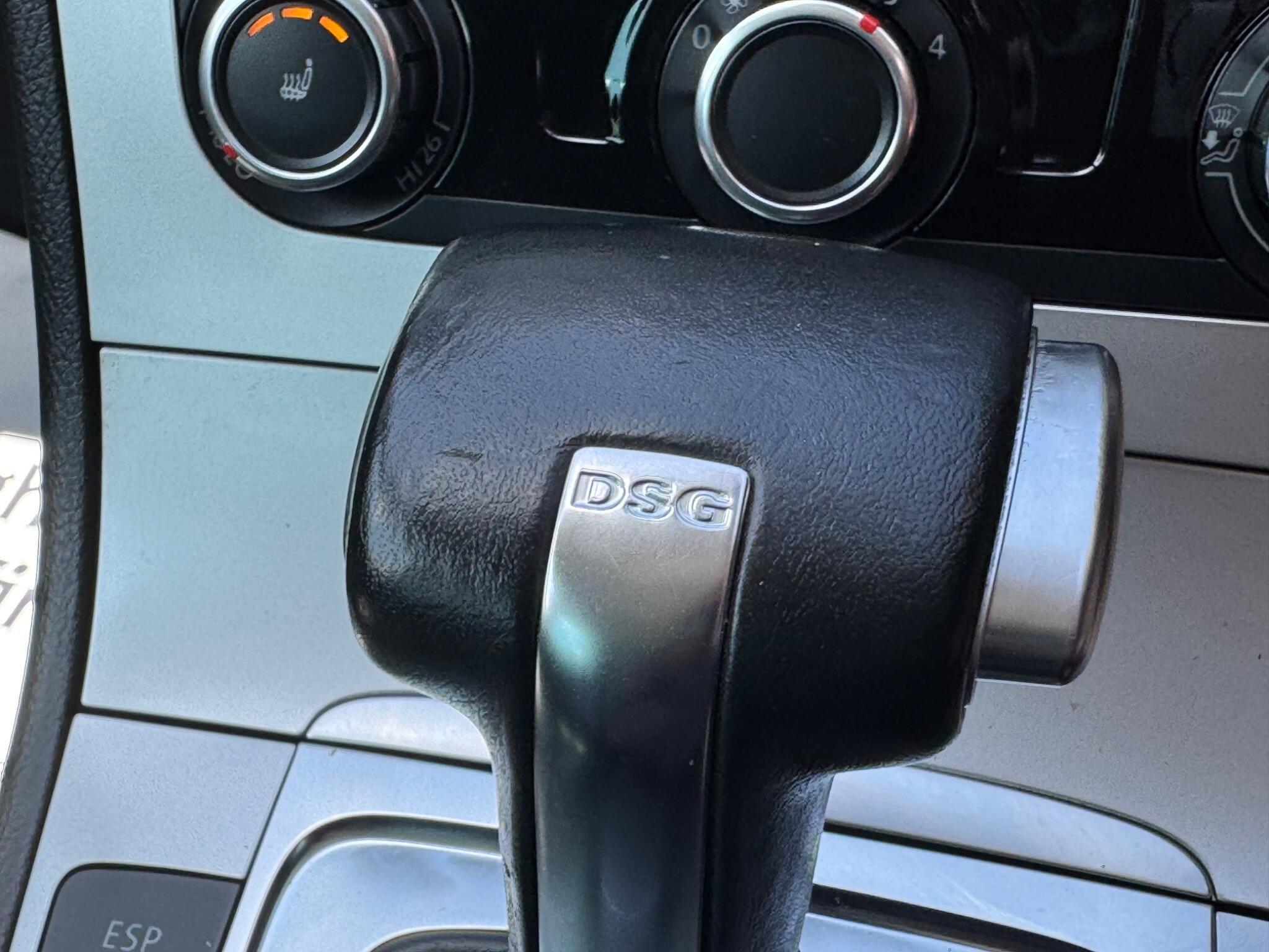 Volkswagen Passat view 24
