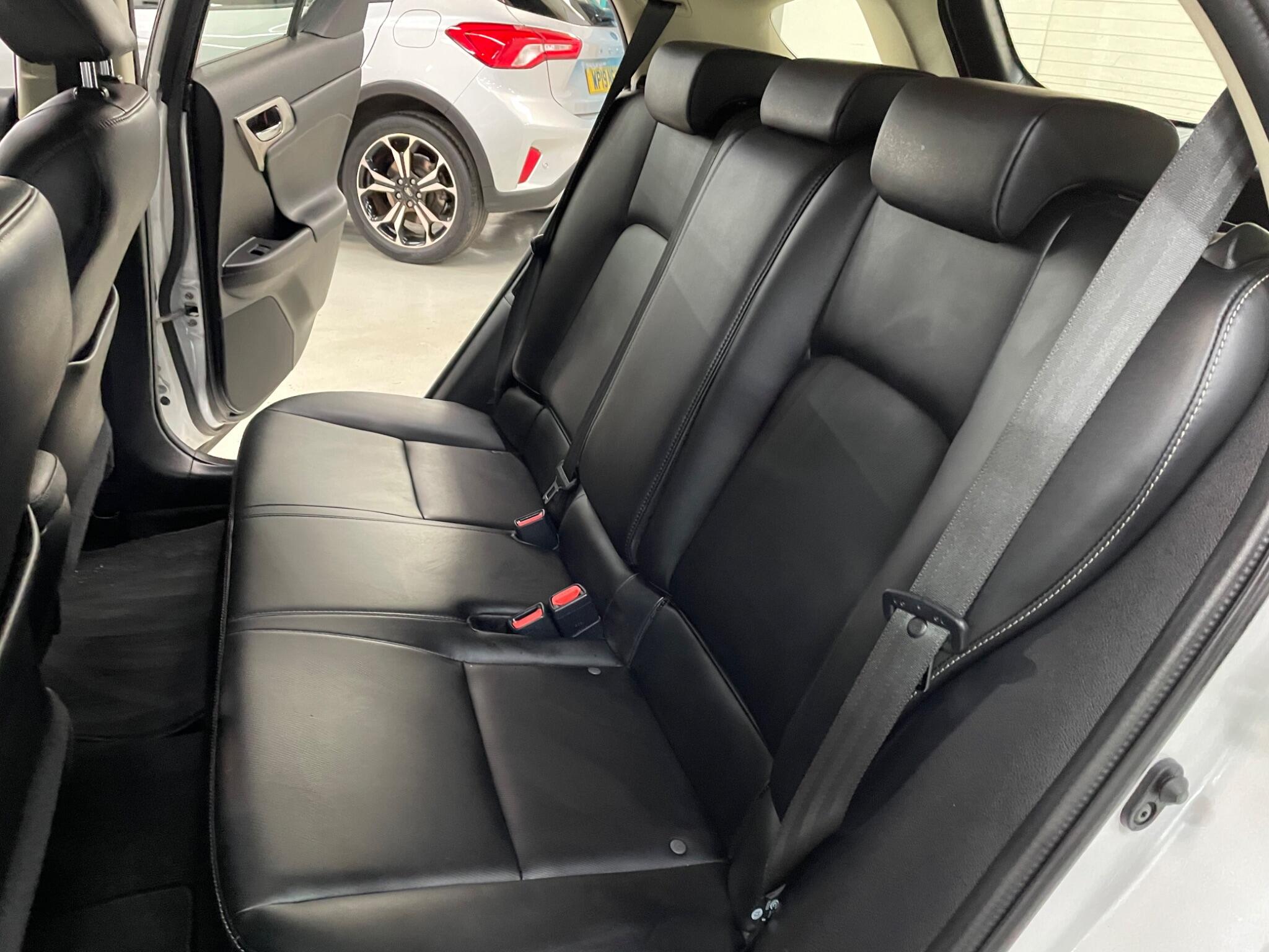 Lexus CT view 18