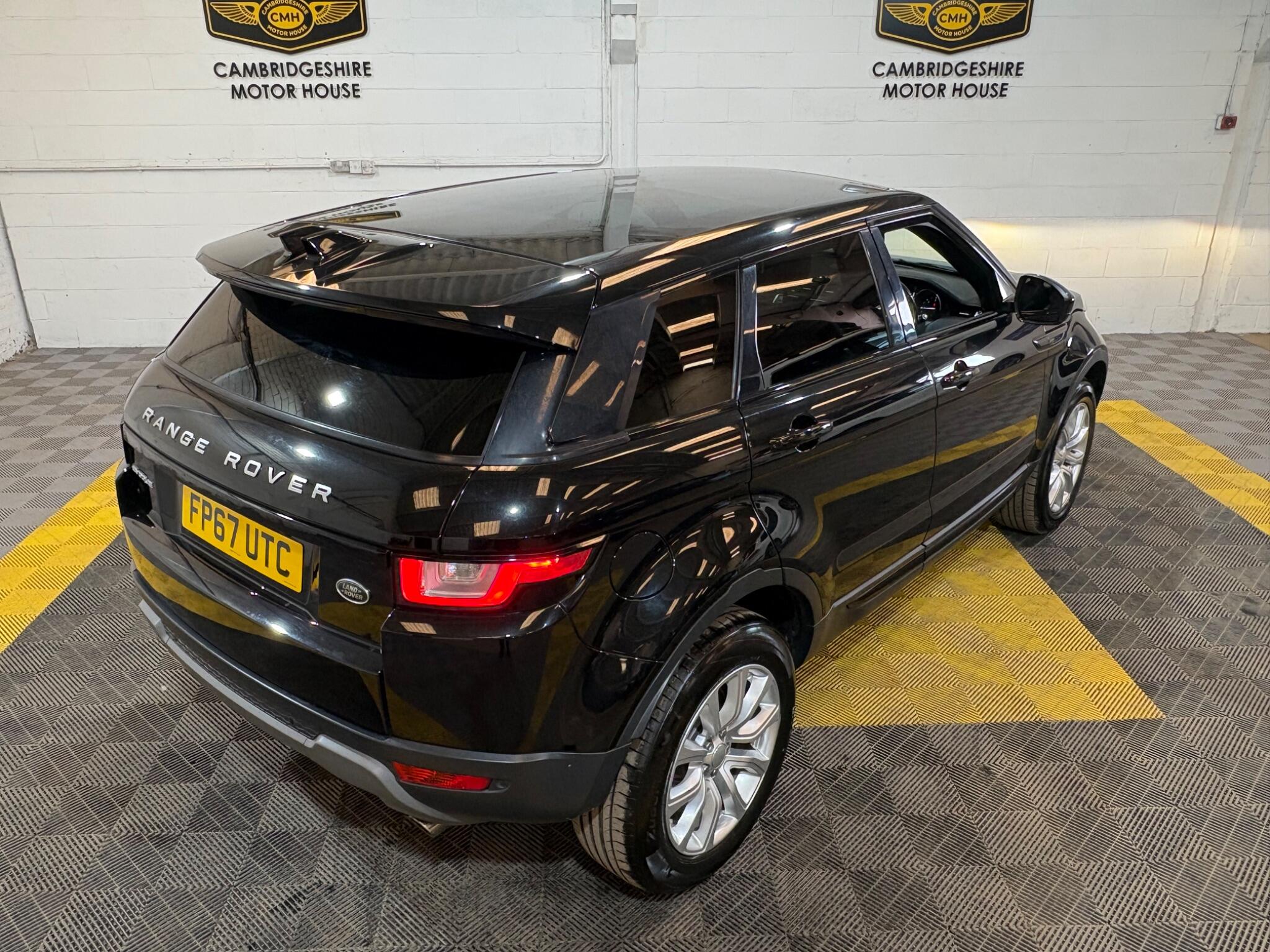 Land Rover Range Rover Evoque view 22