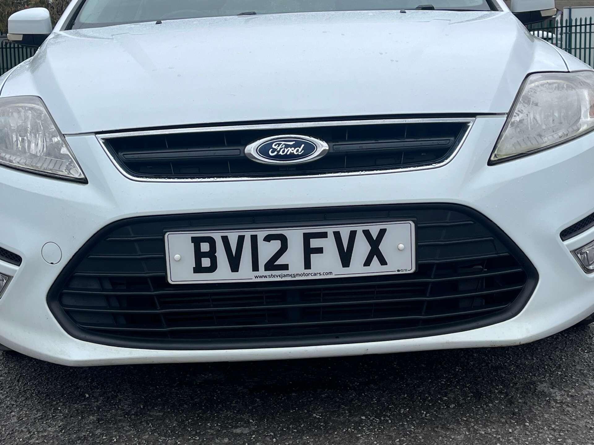 Ford Mondeo view 32